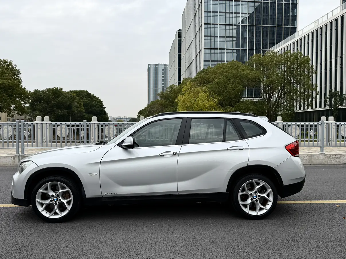 BMW X1  из Китая