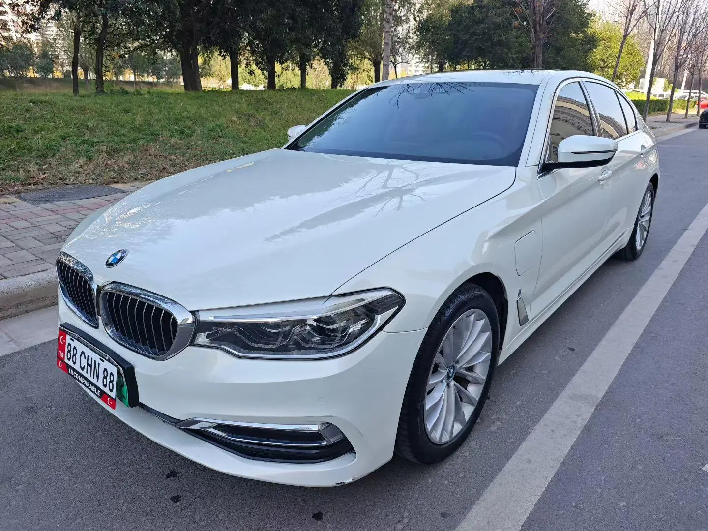 BMW 5 Series PHEV  из Китая