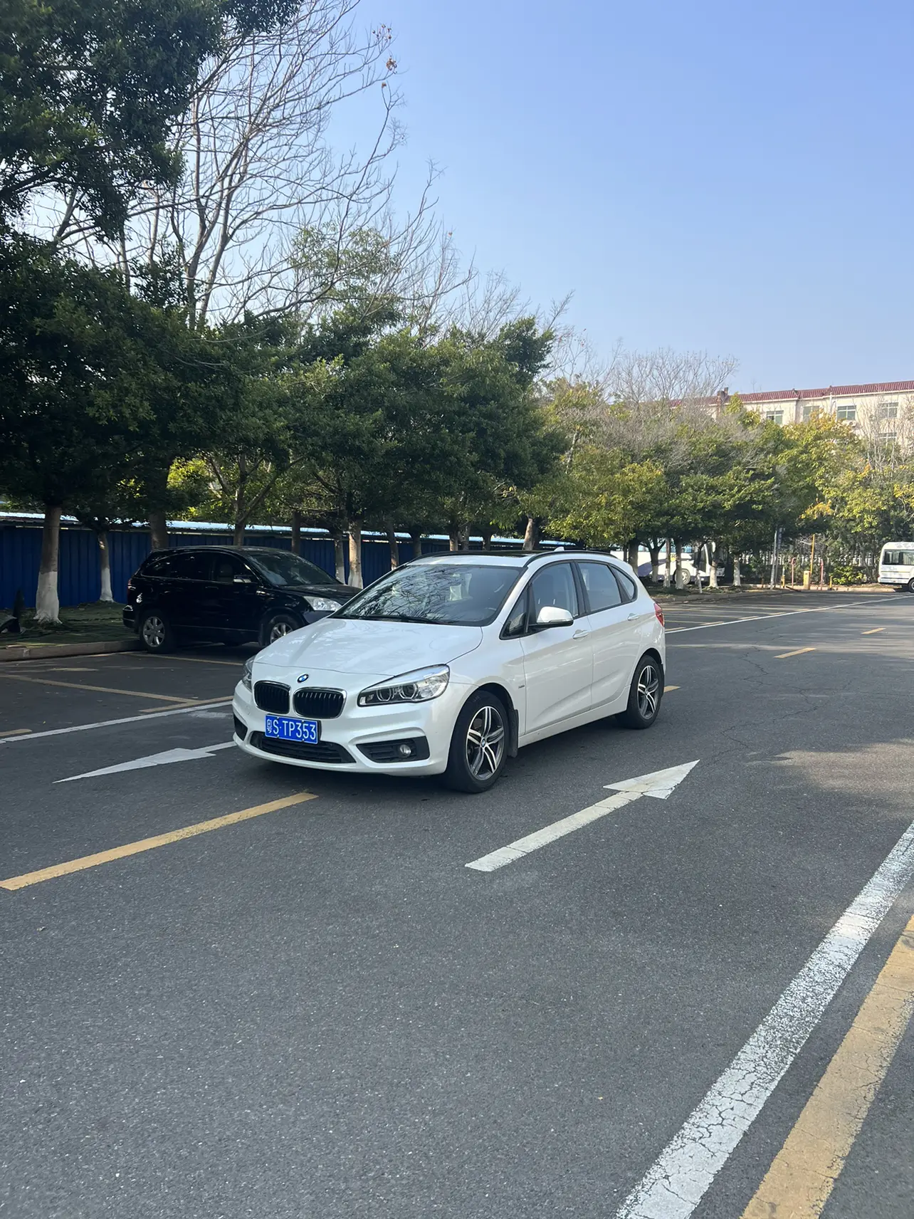 BMW 2 Series Active Tourer  из Китая