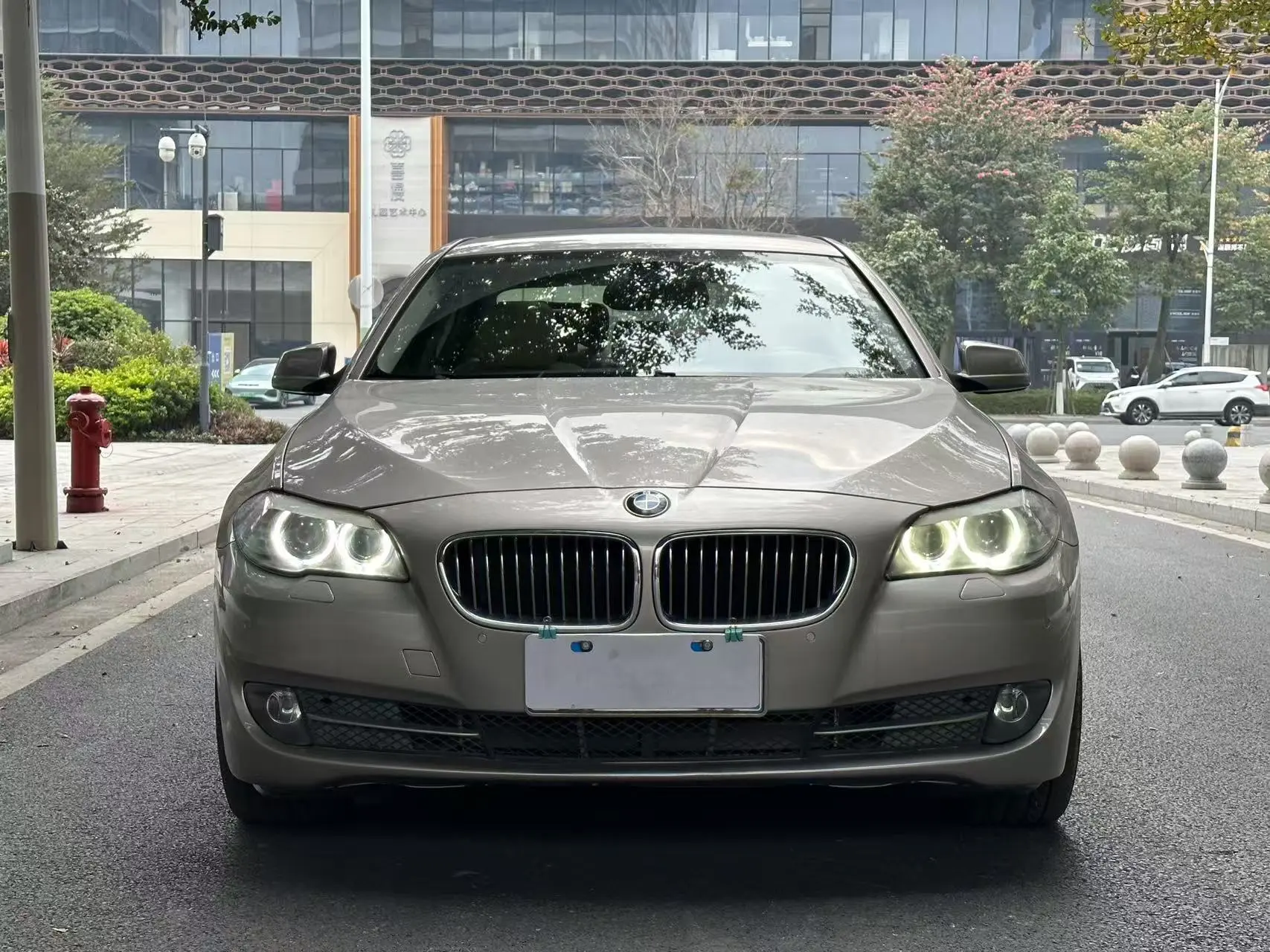 BMW 5 Series  из Китая