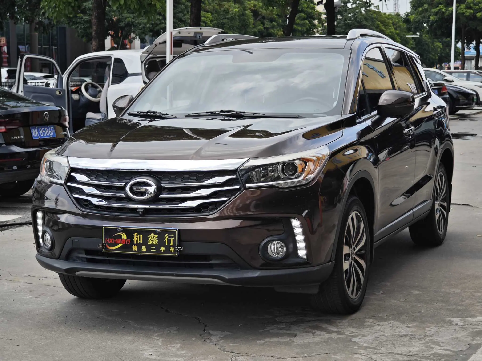 GAC Trumpchi GS4  из Китая