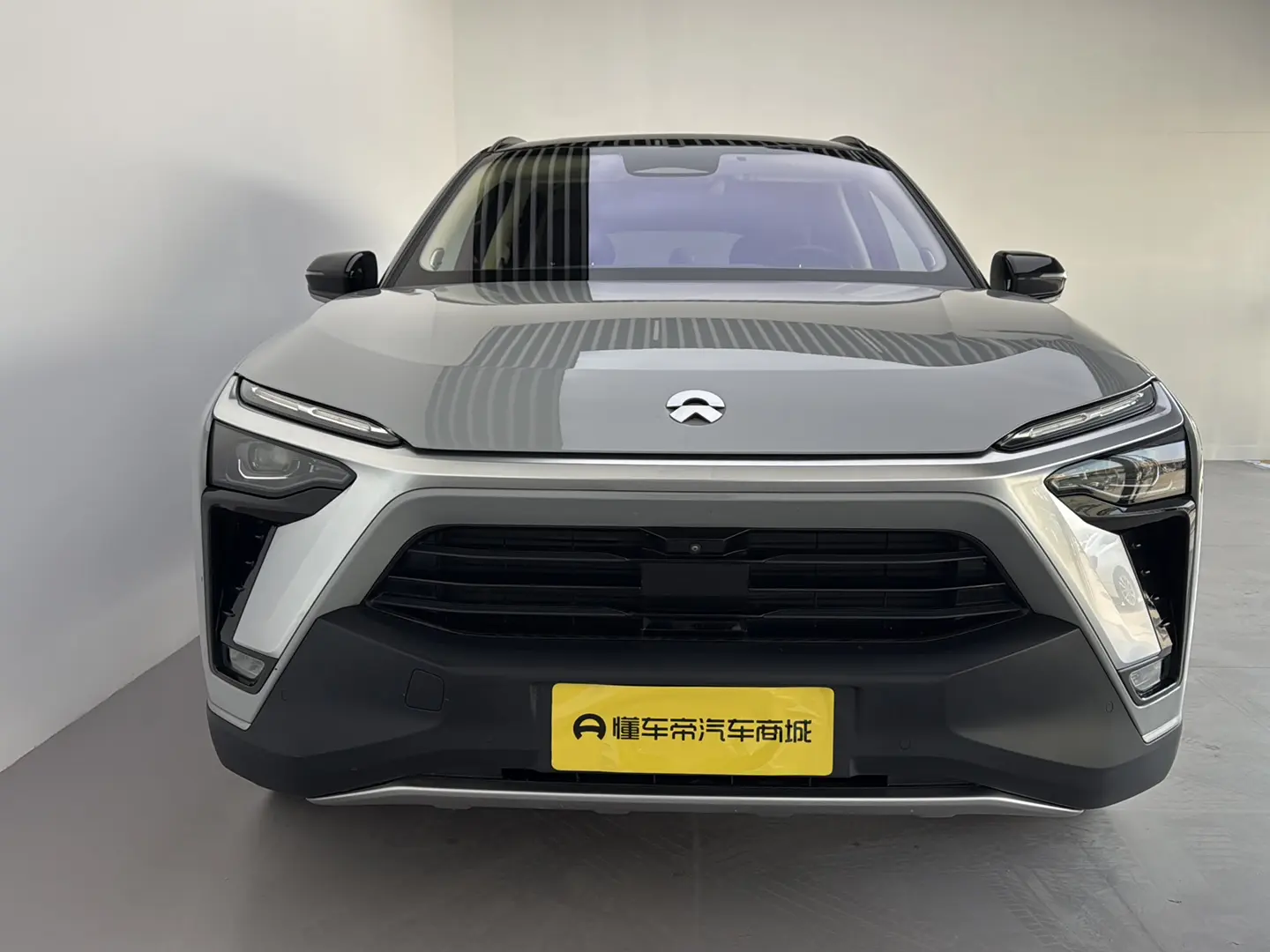 NIO ES8  из Китая