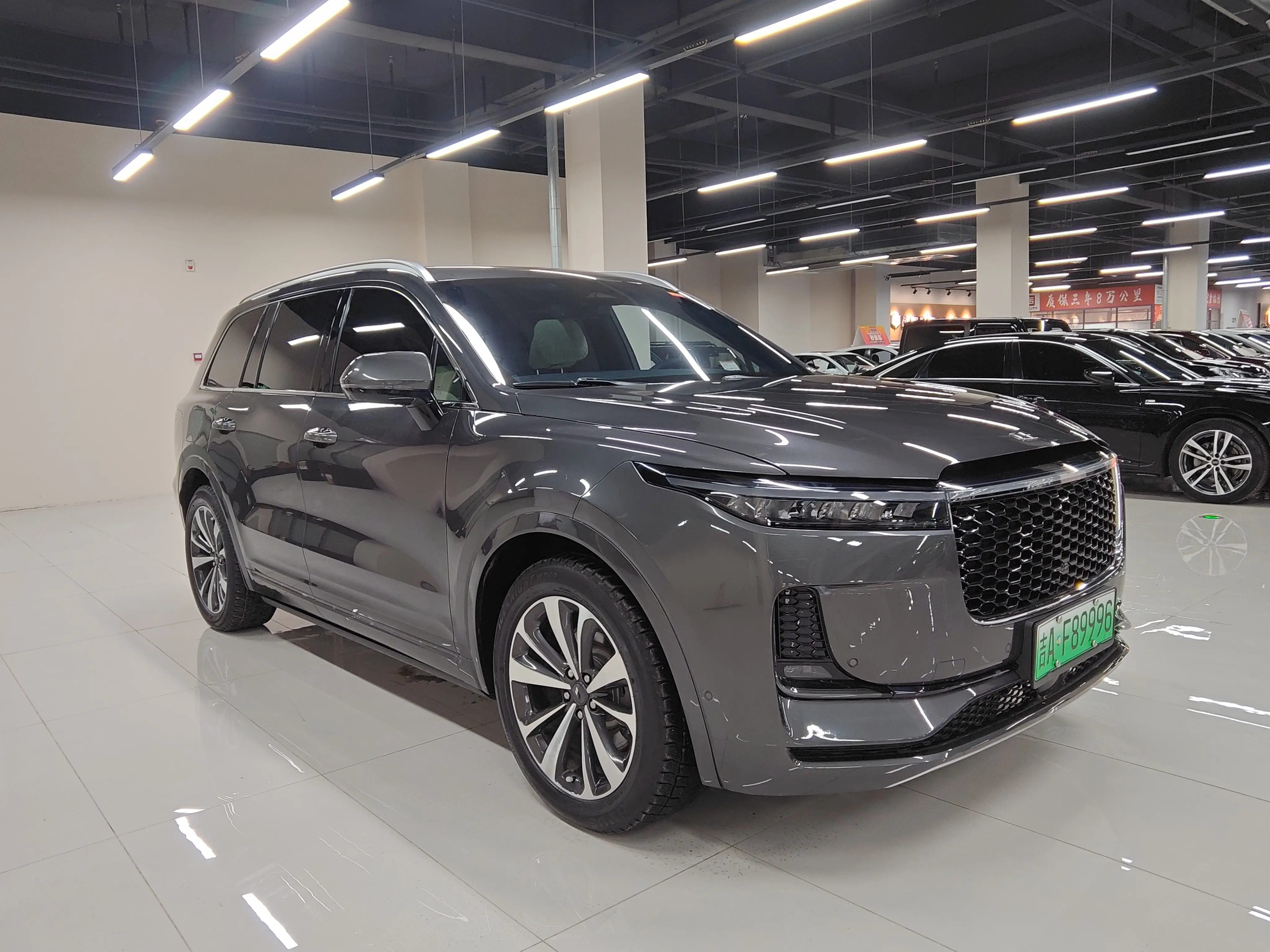 Li ONE (Ideal ONE)  из Китая