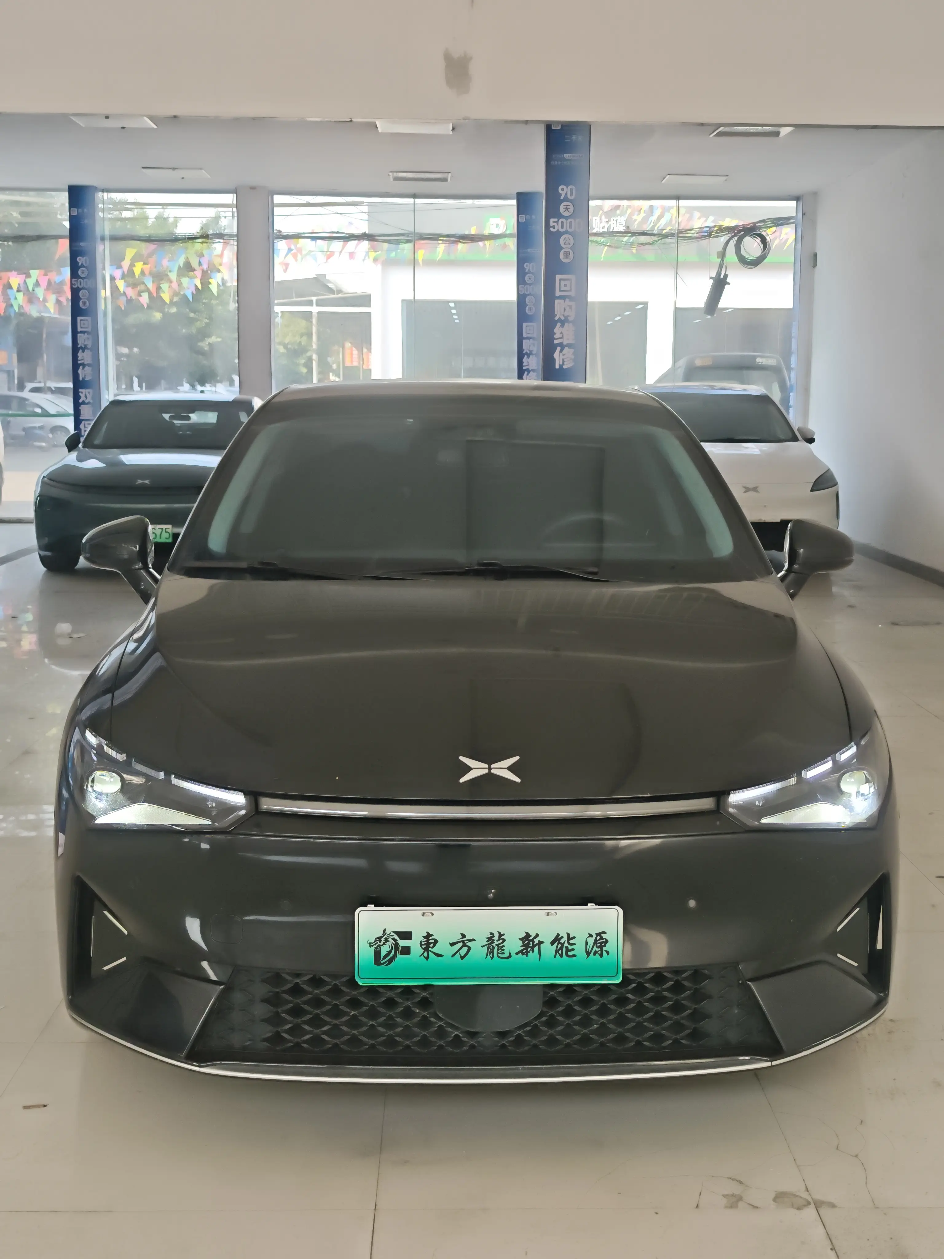 Xpeng P5  из Китая