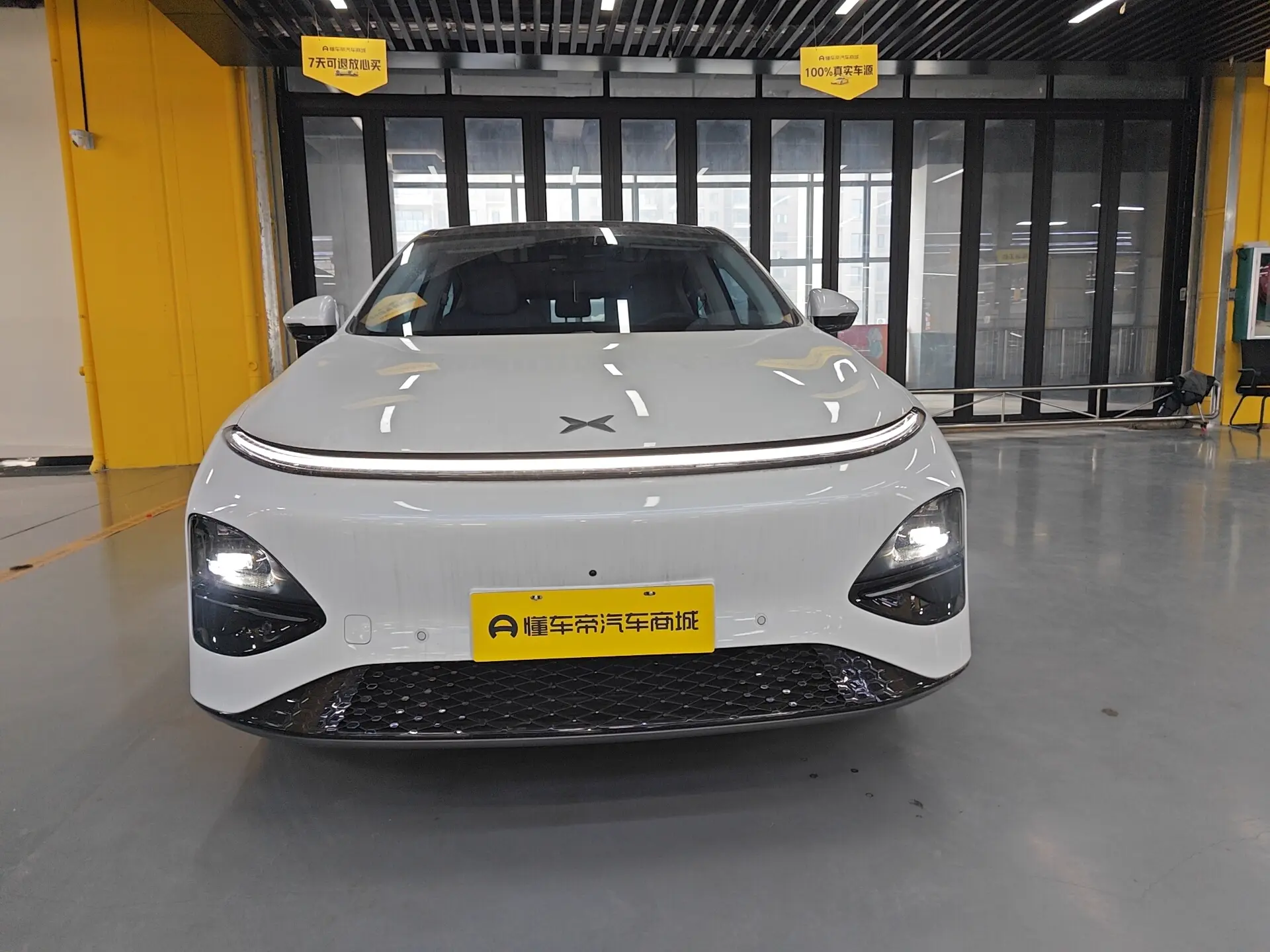 Xpeng G6  из Китая