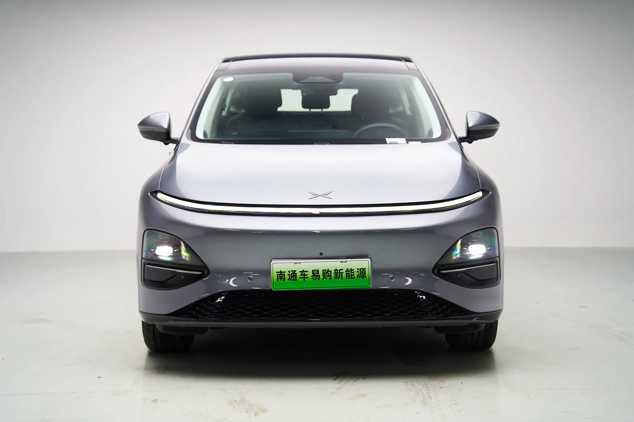 Xpeng G6  из Китая