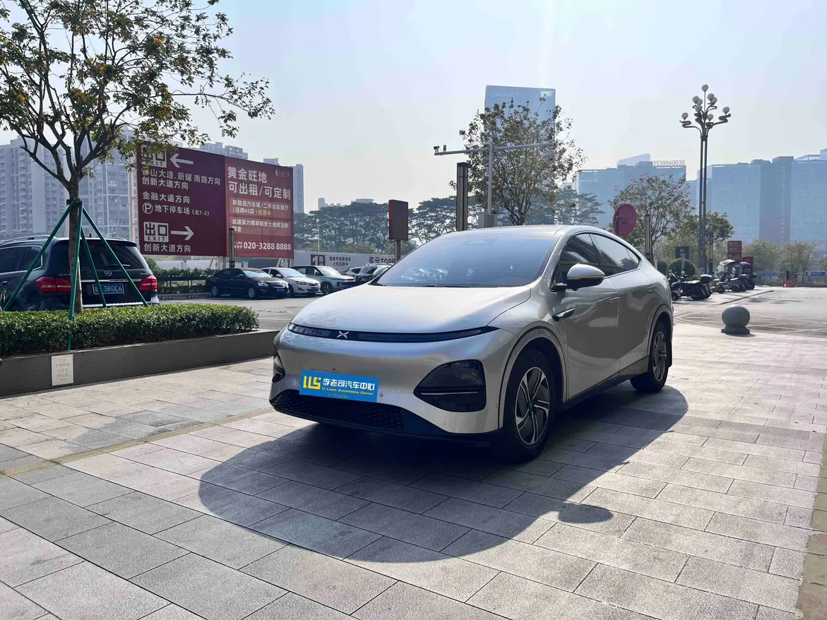 Xpeng G6  из Китая