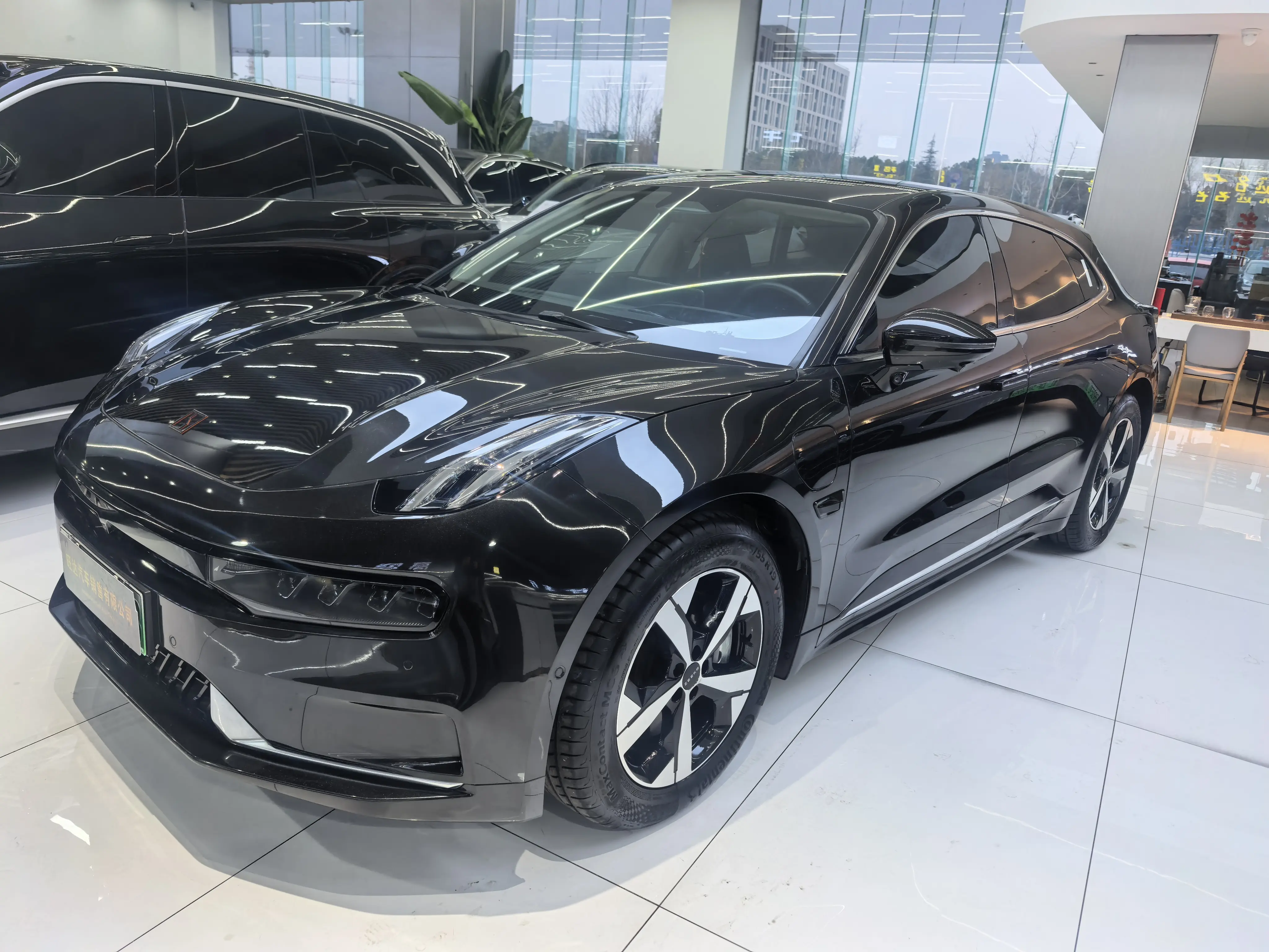 ZEEKR 001  из Китая