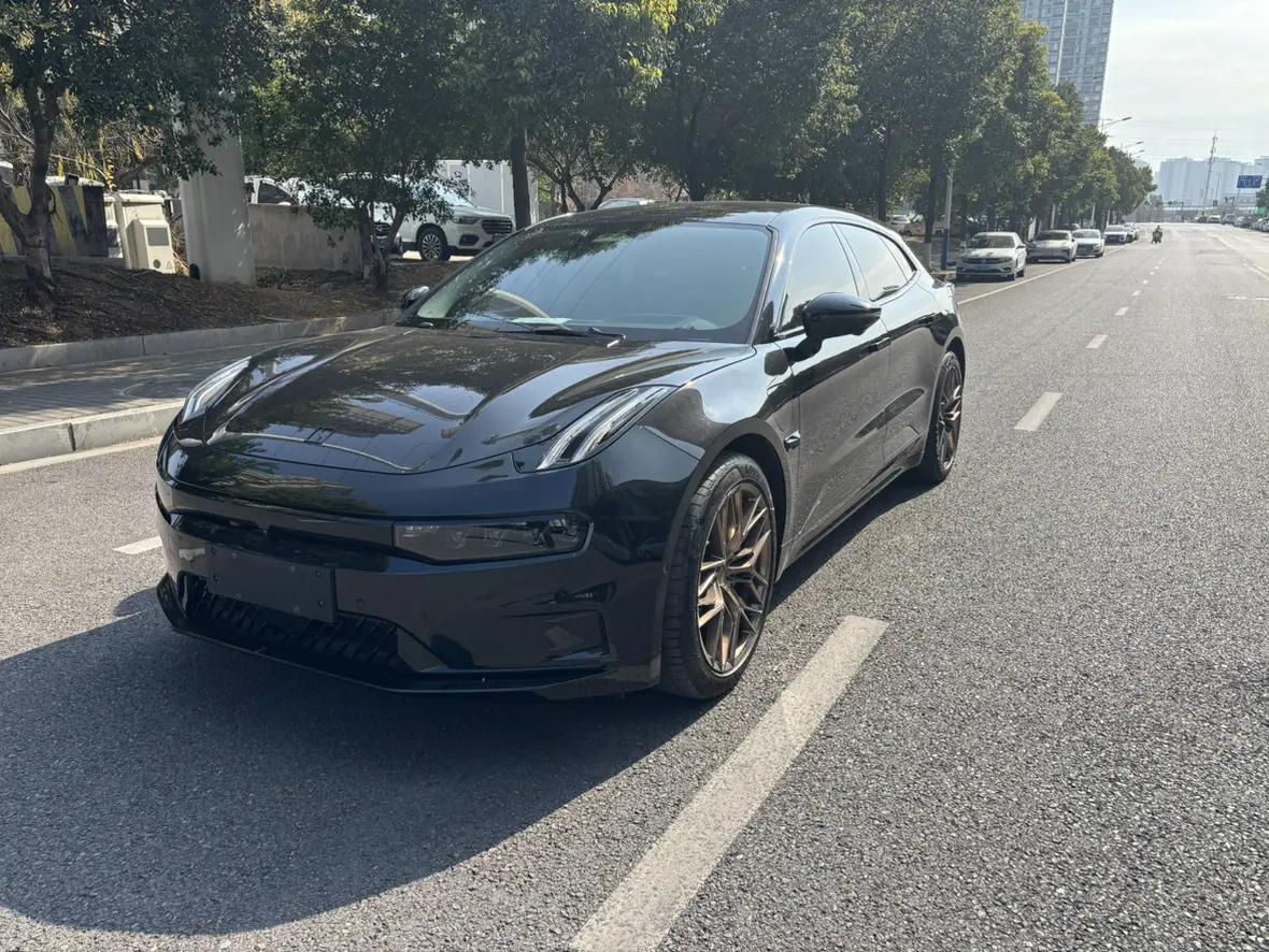 ZEEKR 001  из Китая