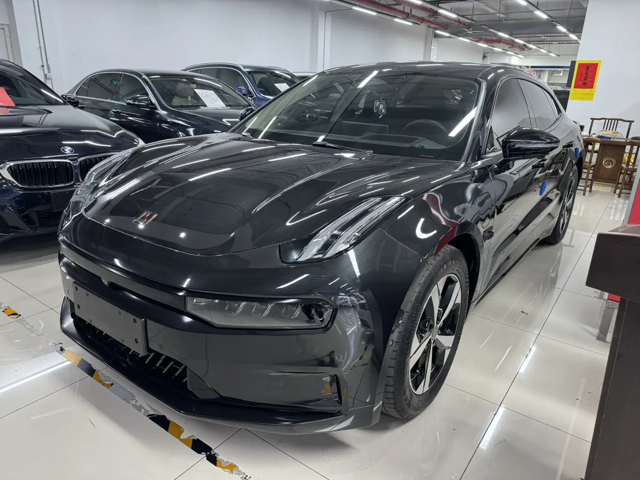 ZEEKR 001  из Китая