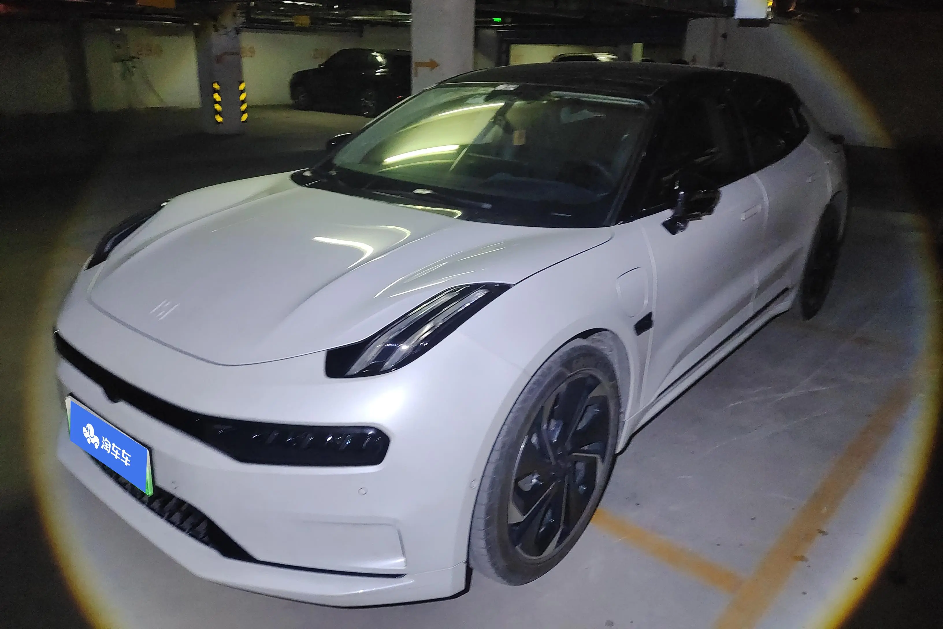 ZEEKR 001  из Китая