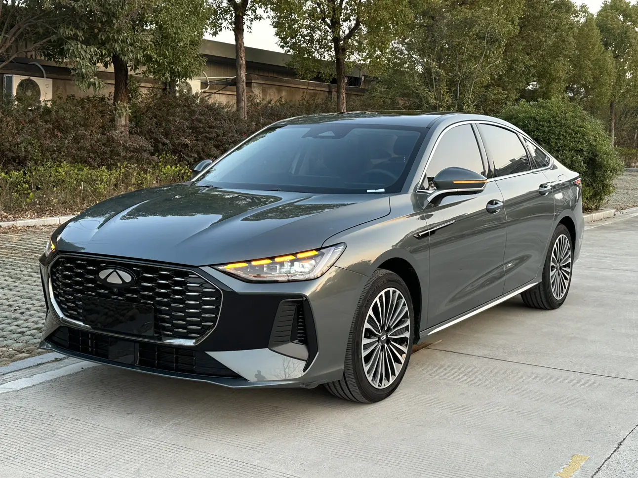 Chery Fengyun A8L  из Китая