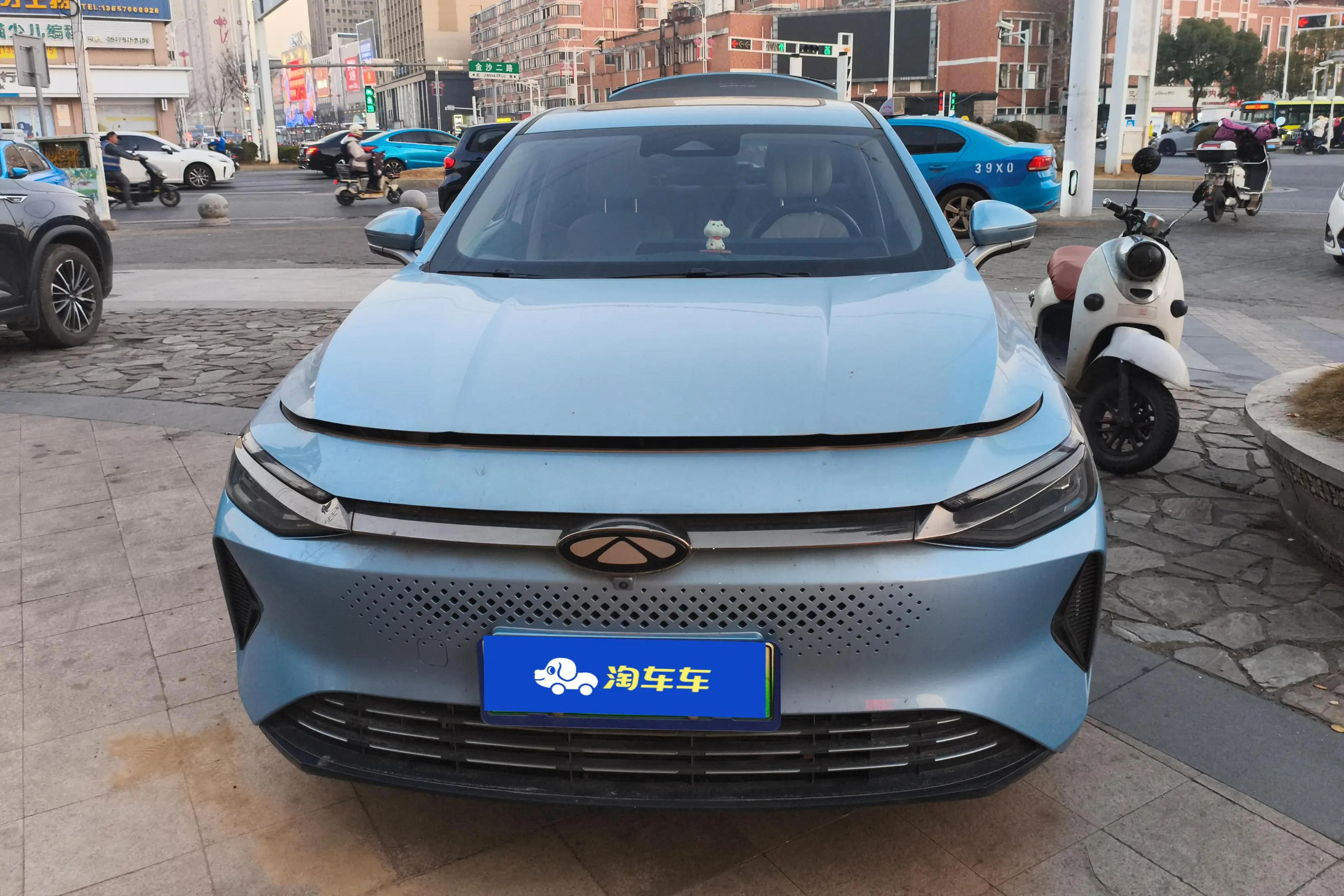 Chery Fengyun A8  из Китая