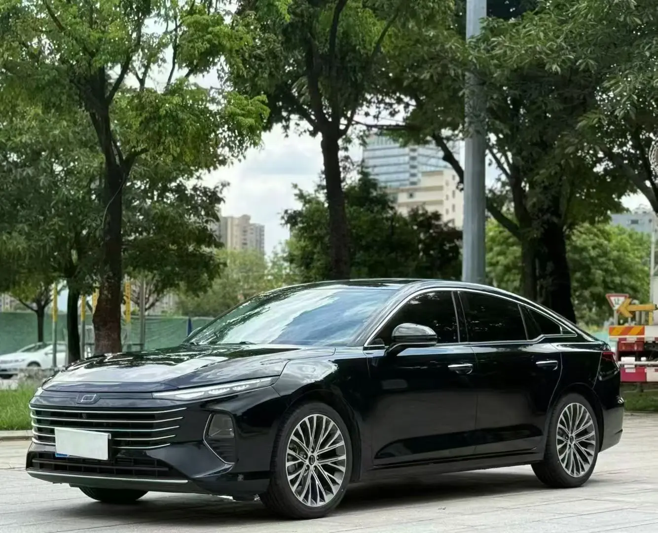 FAW Bestune B70 (Besturn B70)  из Китая