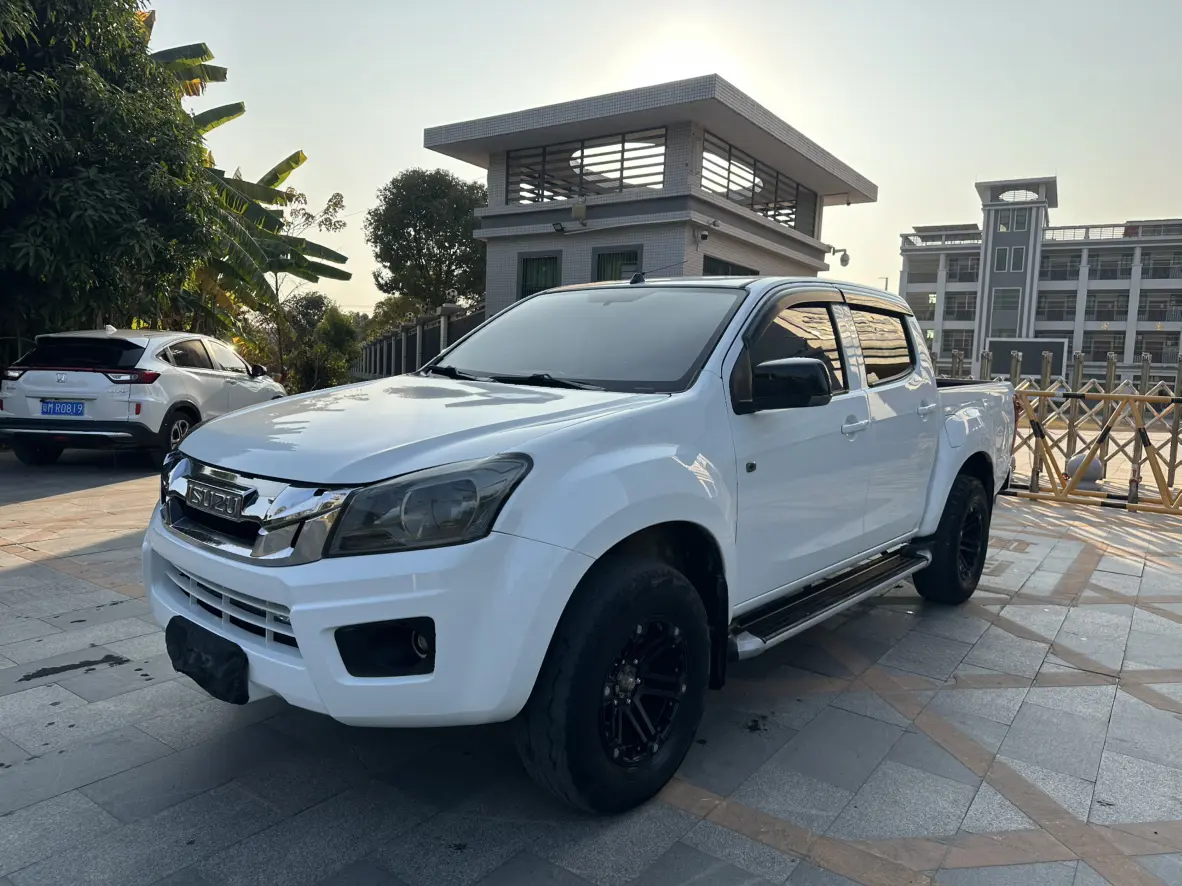 Isuzu RE-MAX  из Китая