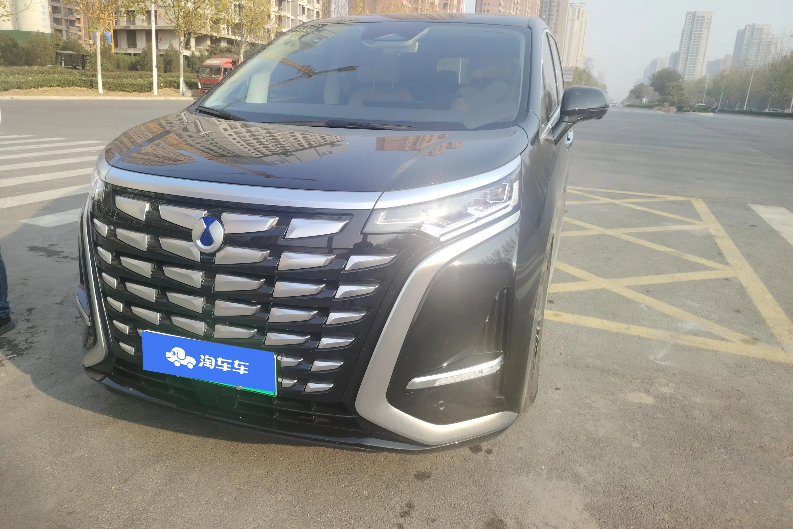 Denza D9 DM  из Китая