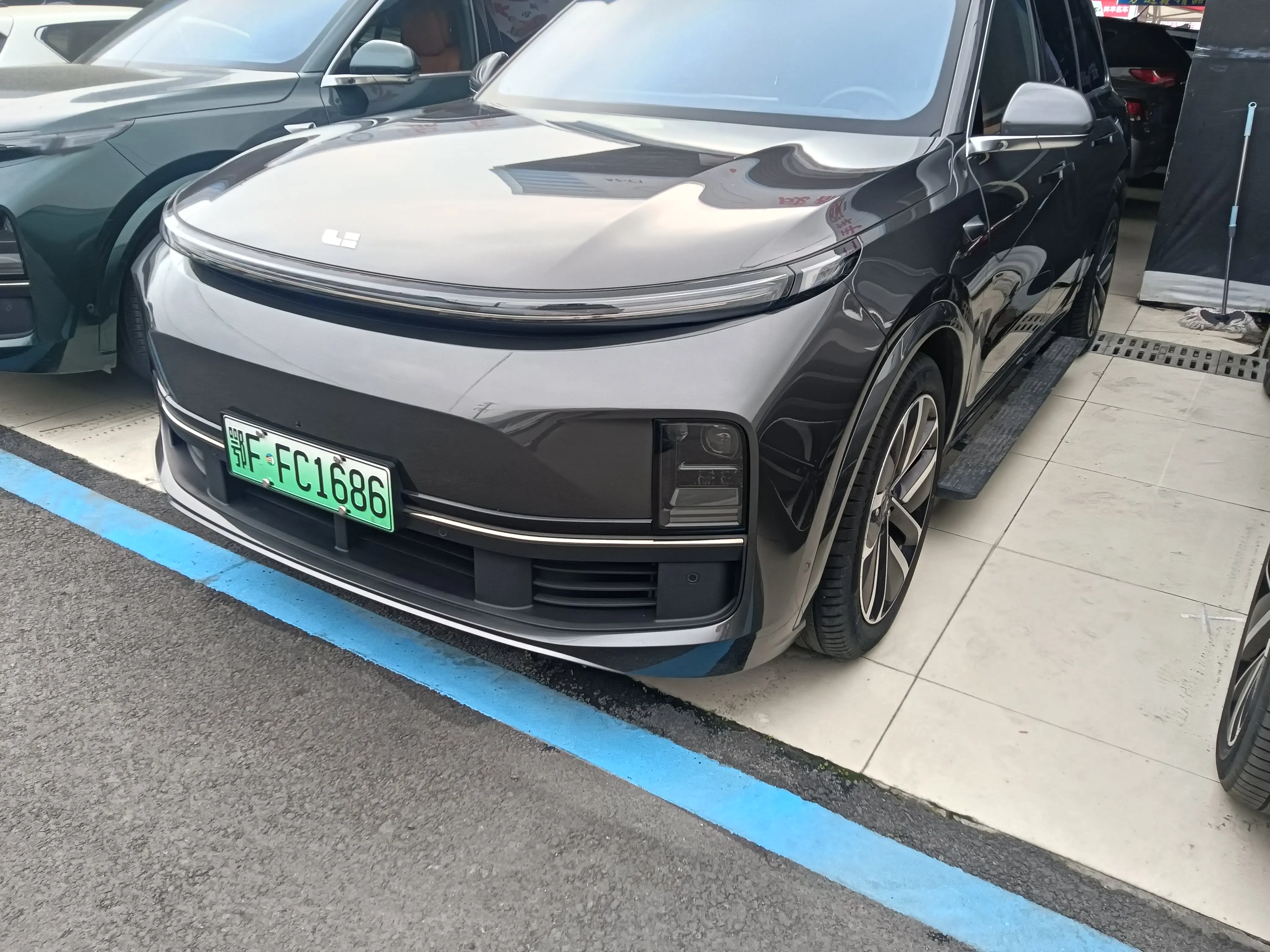 Li L9 (Ideal L9)  из Китая