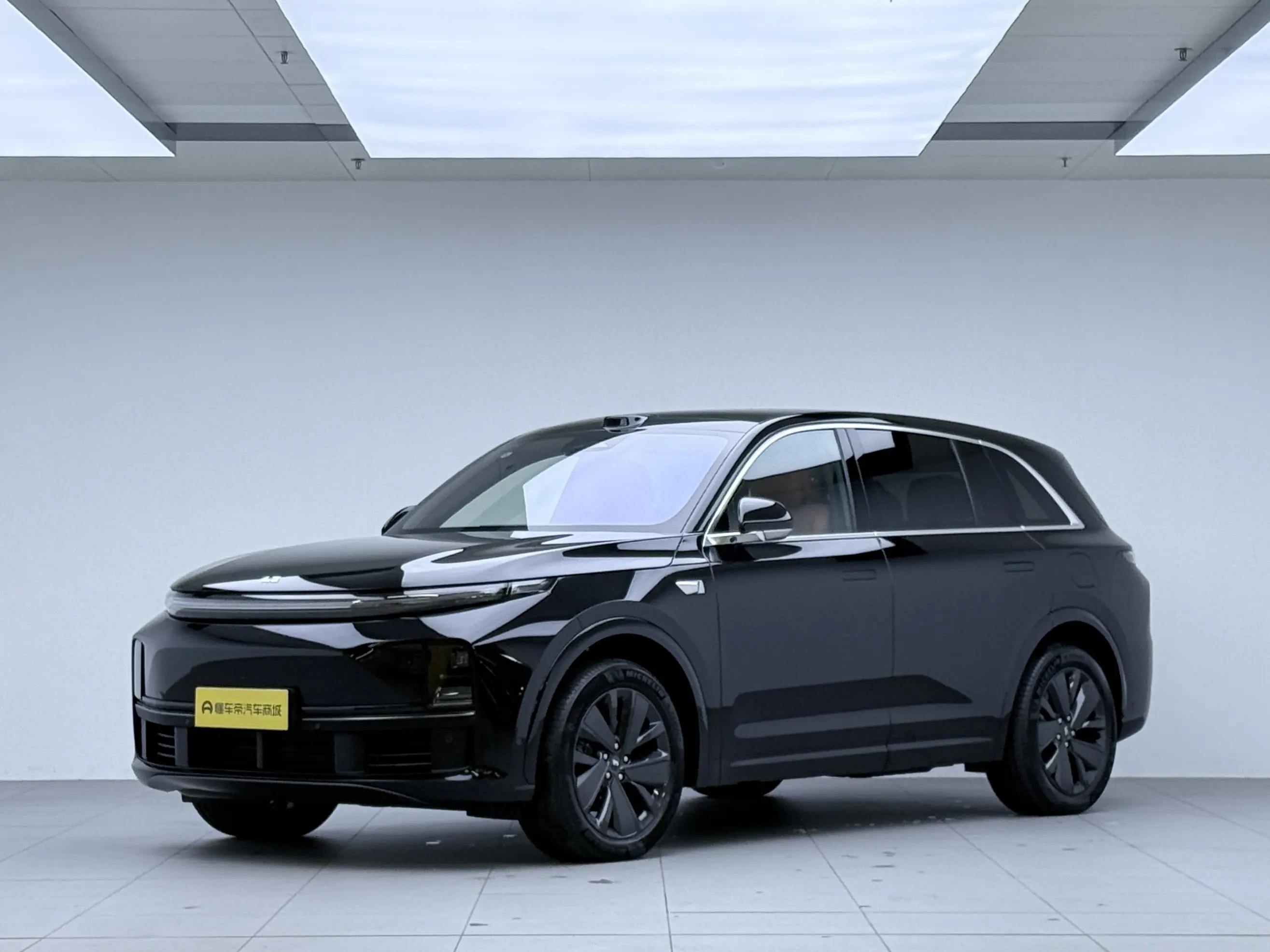 Li L7 (Ideal L7)  из Китая