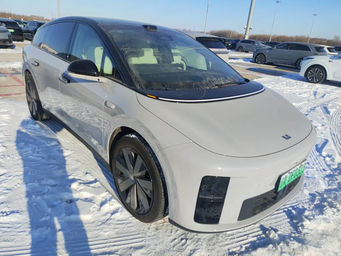 Li Ideal i6  из Китая