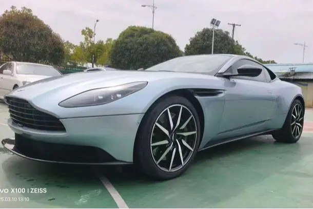 Aston Martin DB11  из Китая