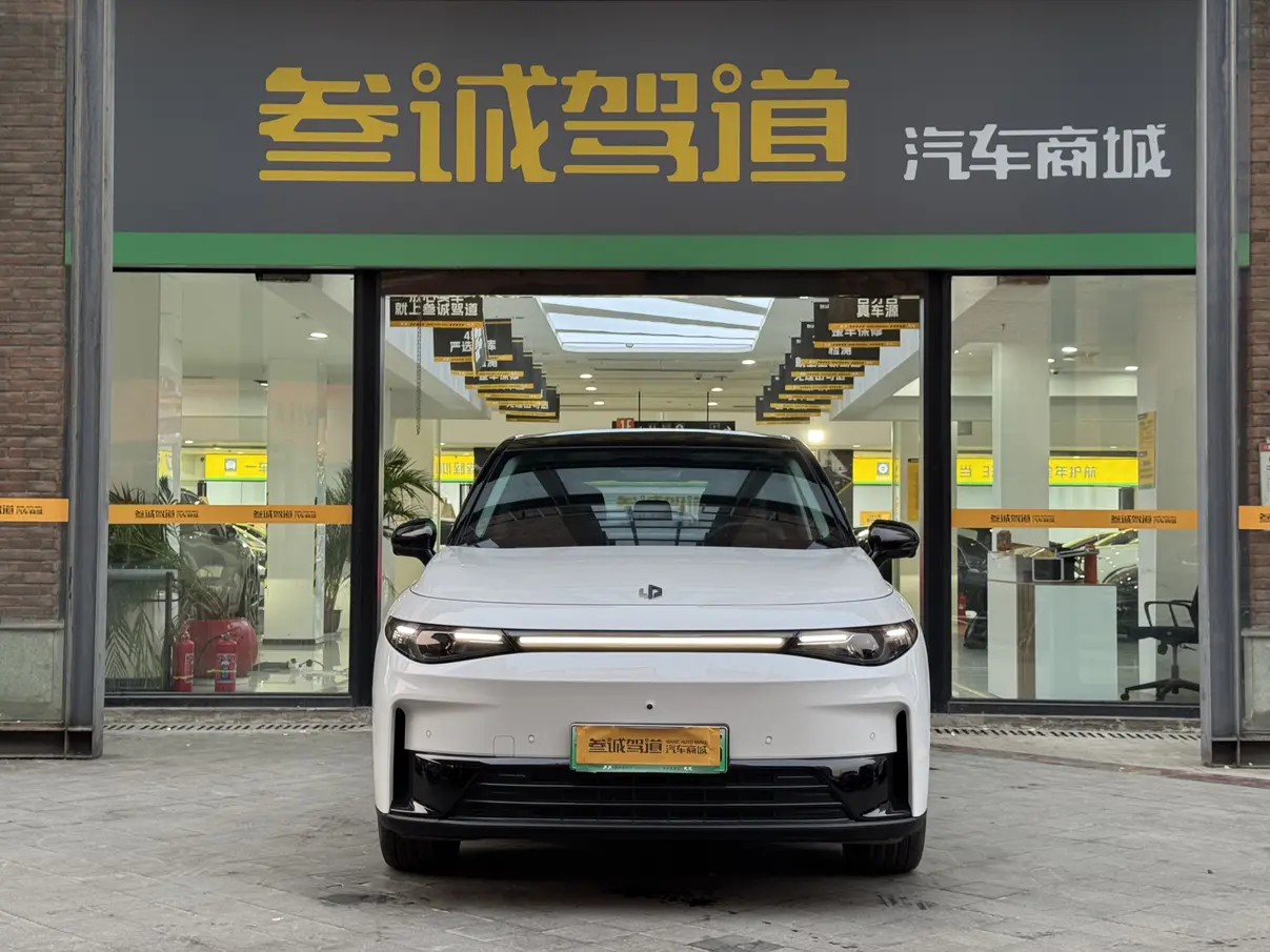 Leapmotor Zero running C10  из Китая