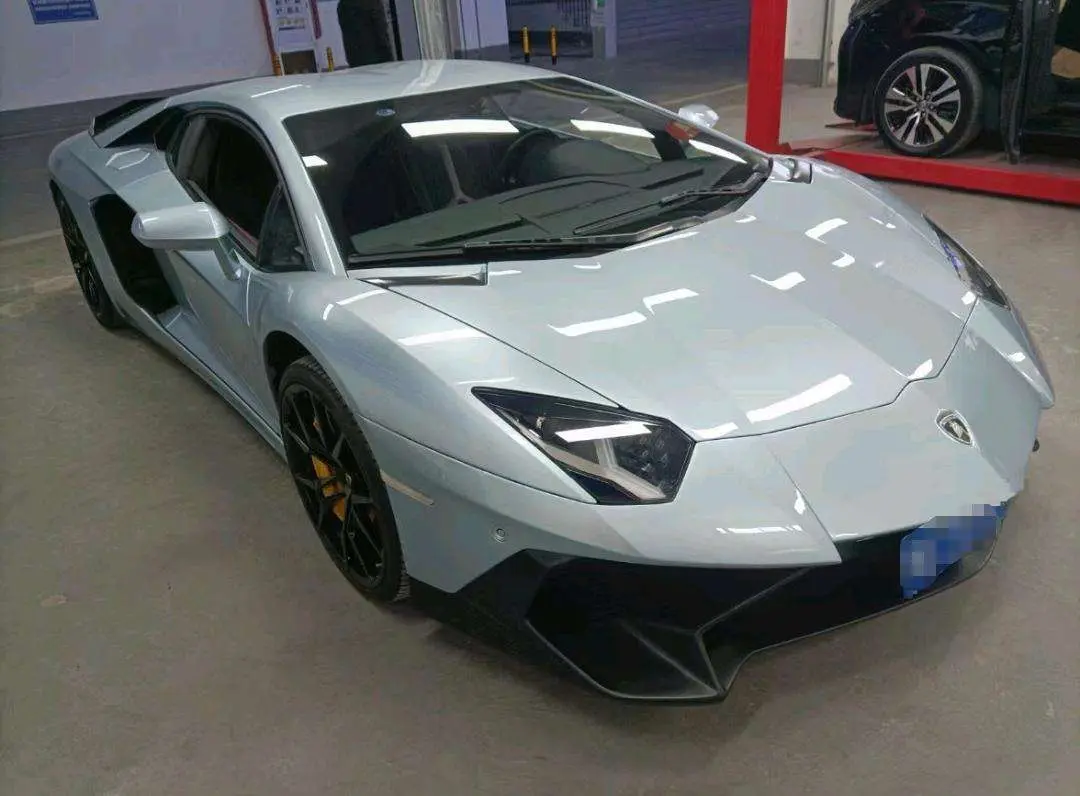 Lamborghini Aventador  из Китая