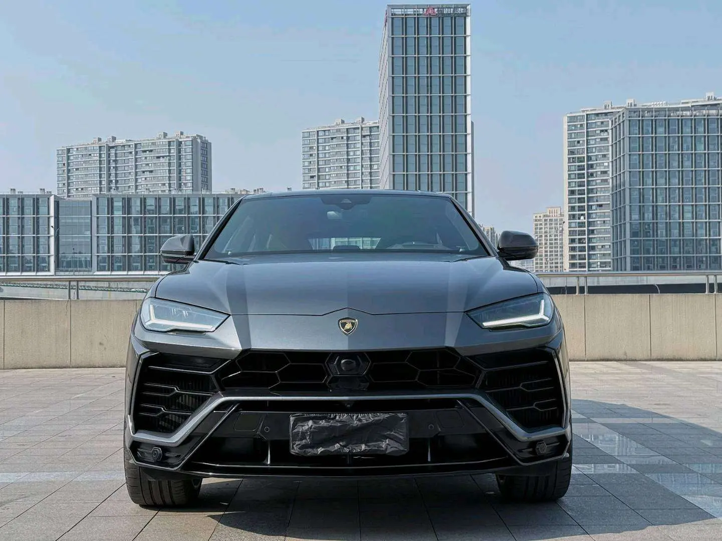 Lamborghini Urus  из Китая