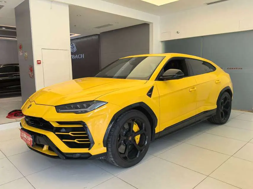 Lamborghini Urus  из Китая