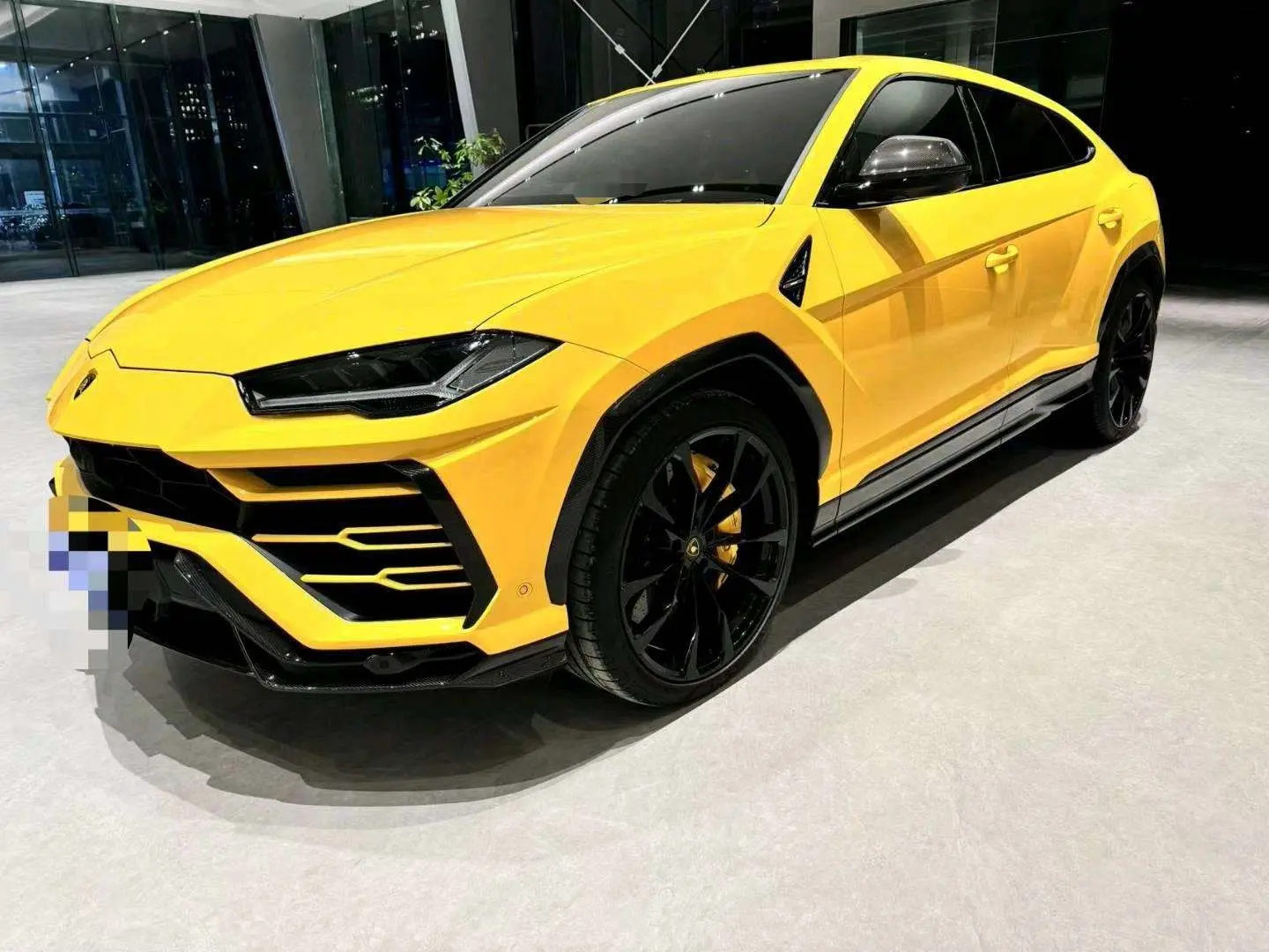 Lamborghini Urus  из Китая