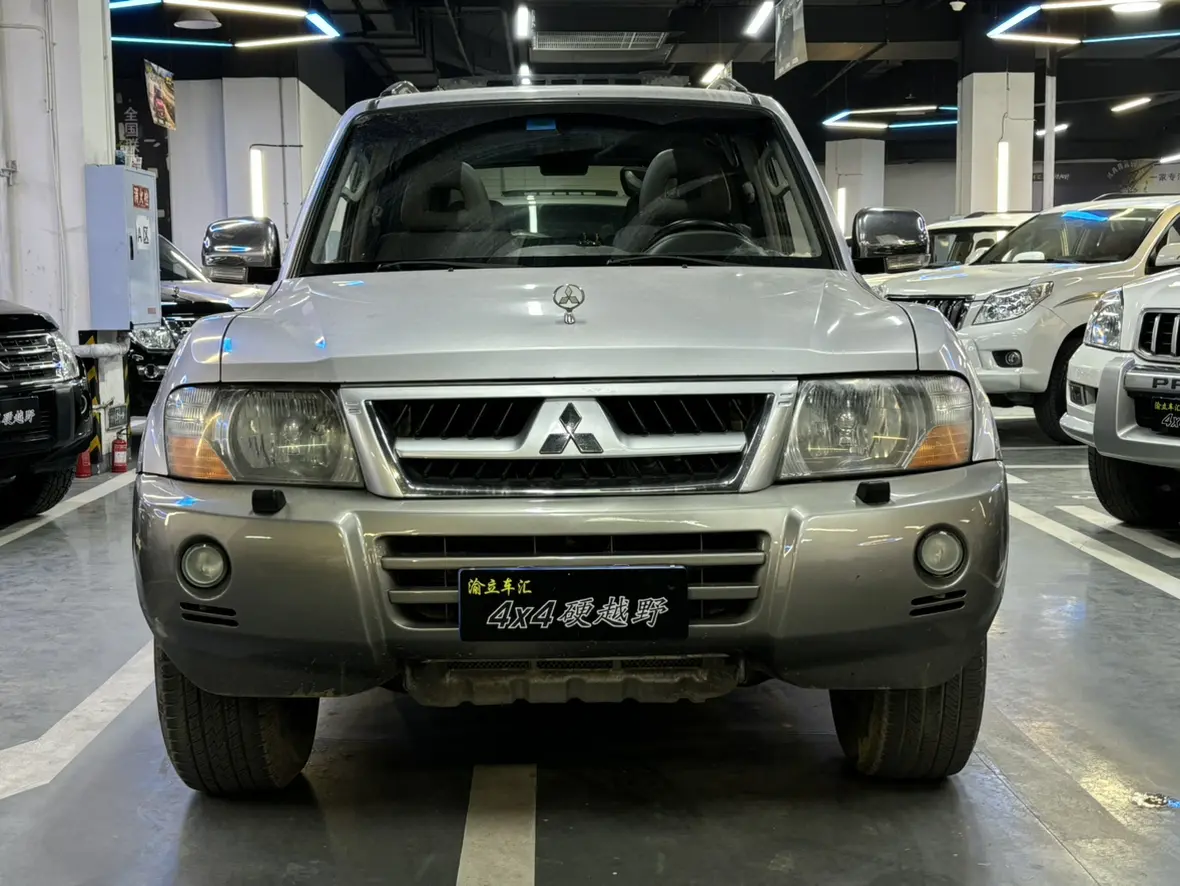 Mitsubishi Pajero  из Китая
