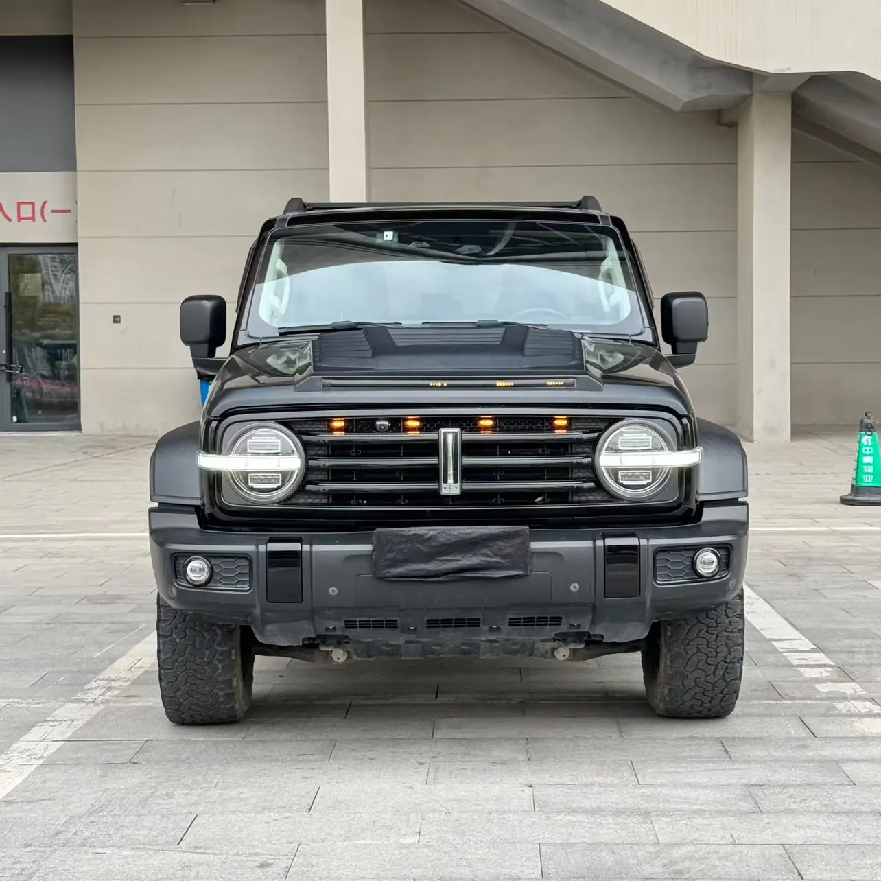 Tank 300  из Китая