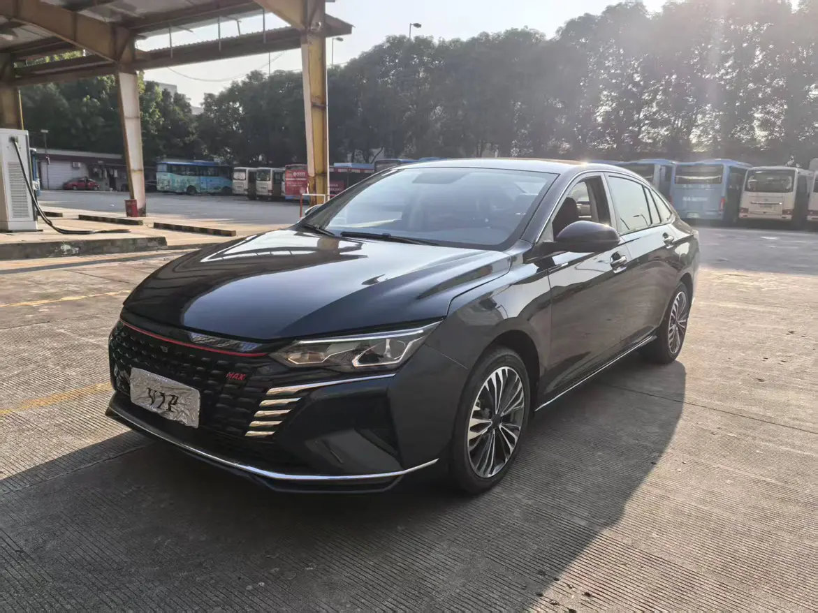 Dongfeng Yixuan MAX  из Китая