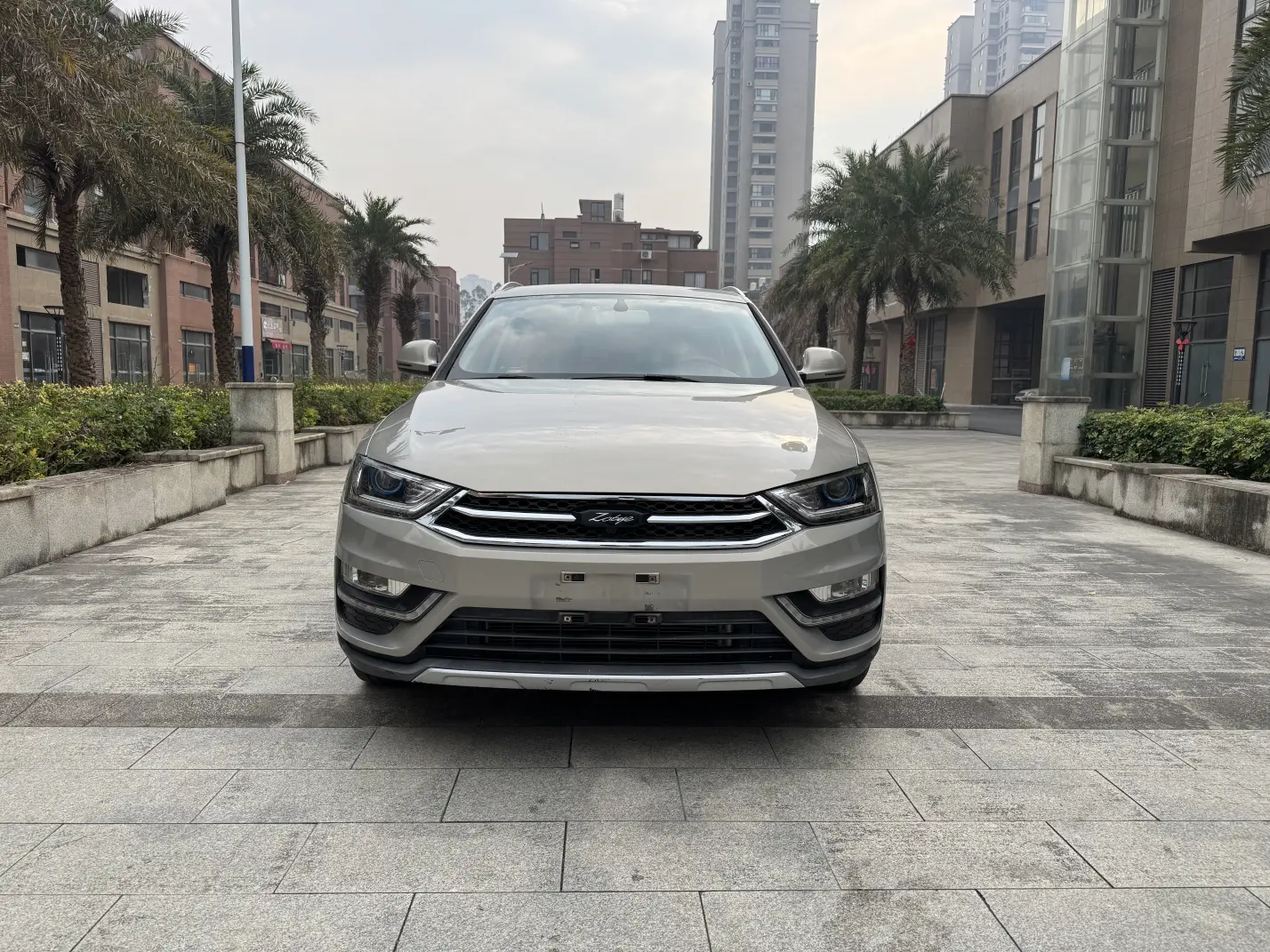 Zotye SR7  из Китая