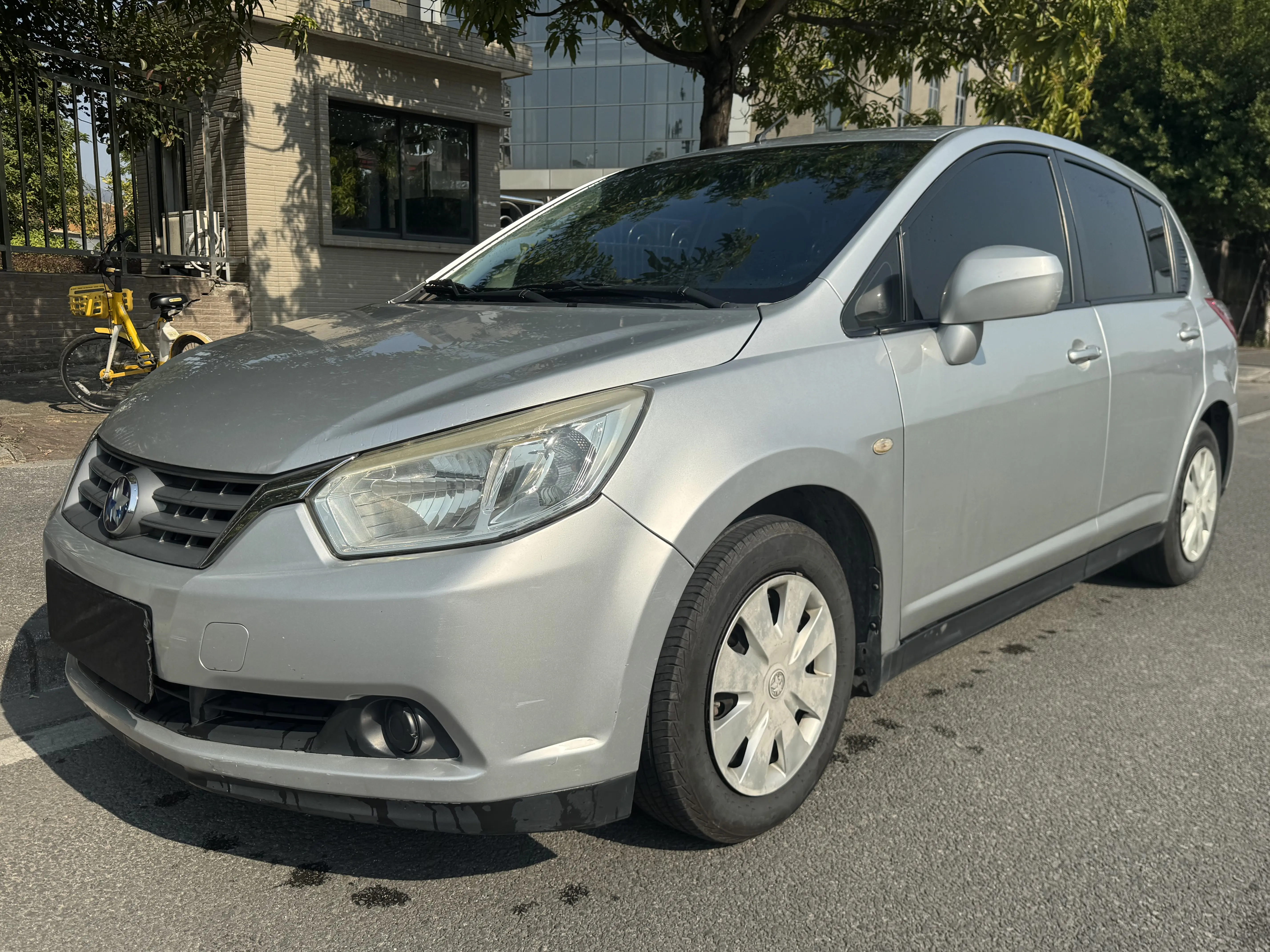 Kai Chen Venucia R50  из Китая