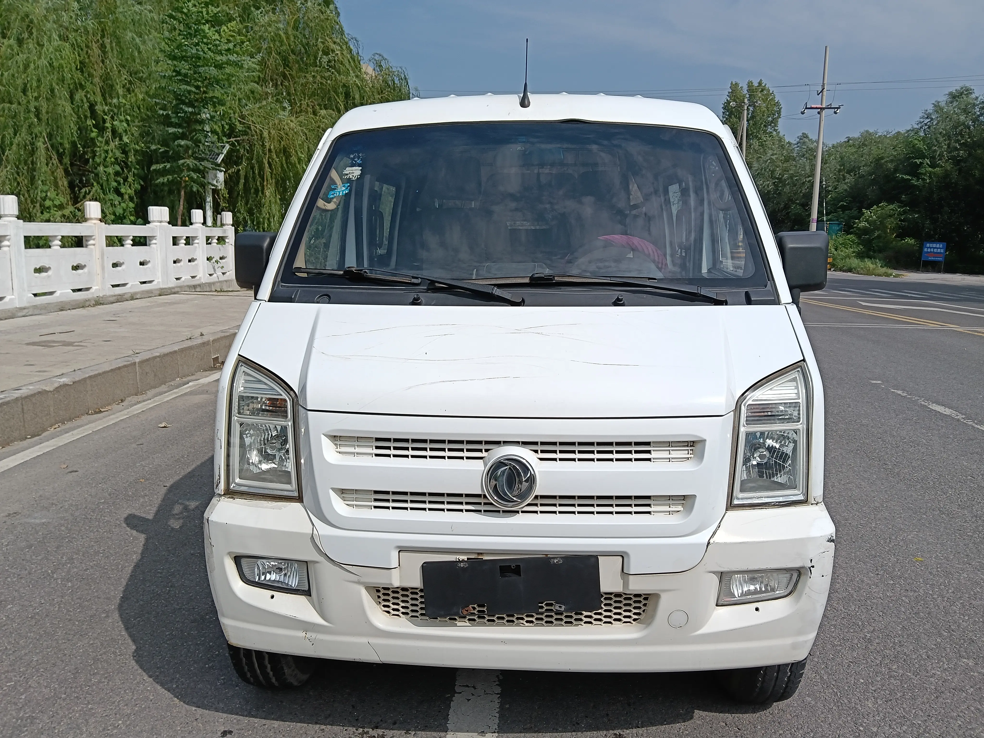 Dongfeng Xiaokang EC36  из Китая
