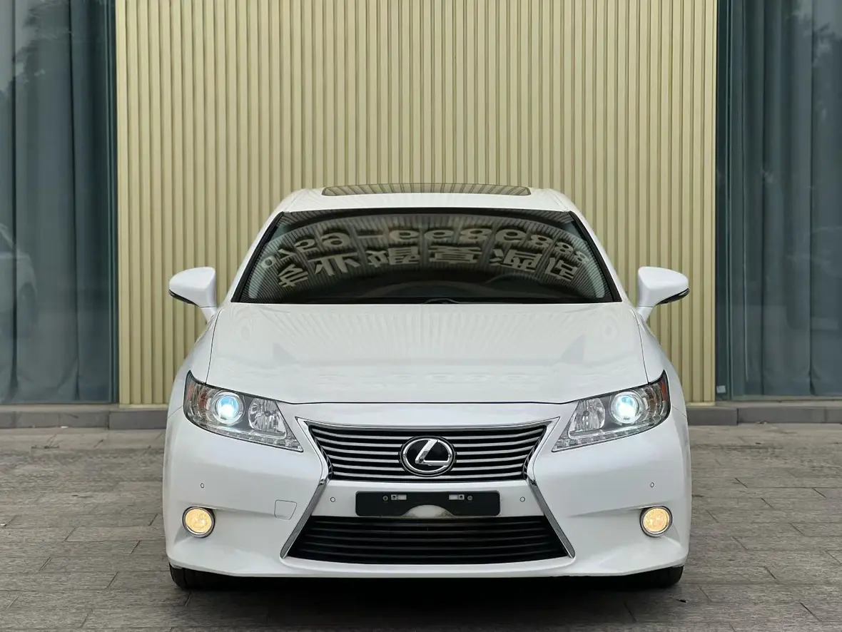 Lexus ES  из Китая
