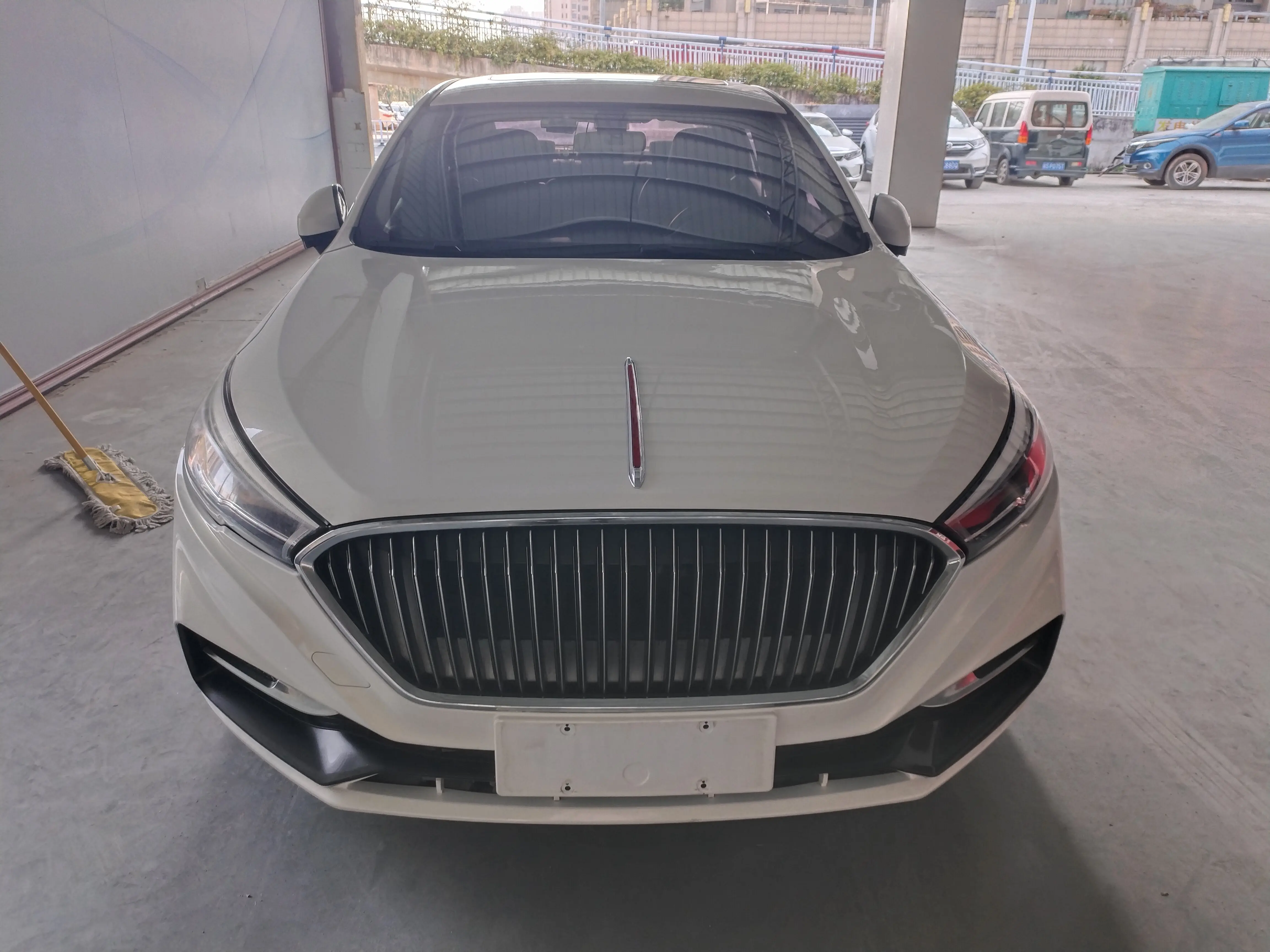 Hongqi H5 classic  из Китая