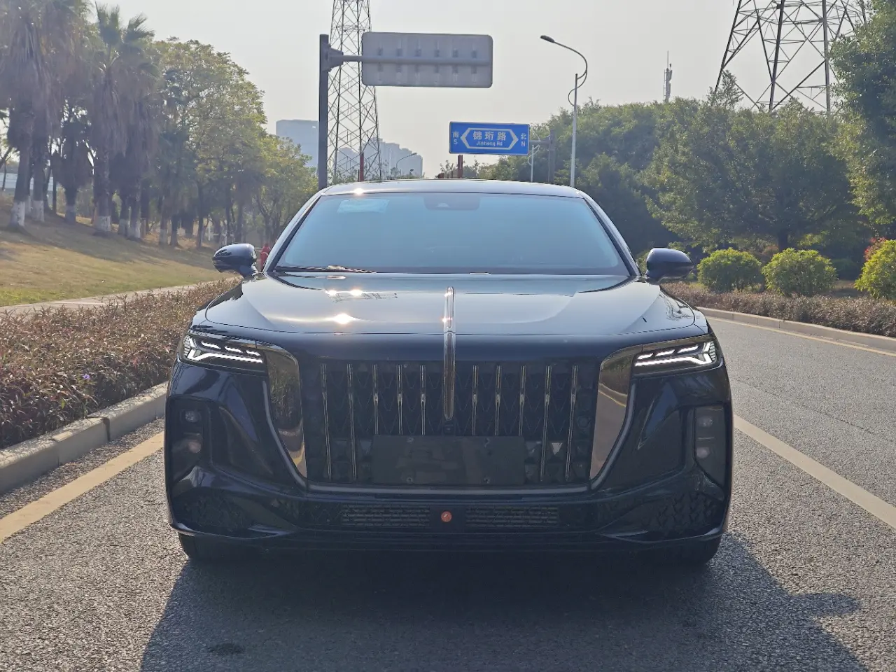 Hongqi H9  из Китая