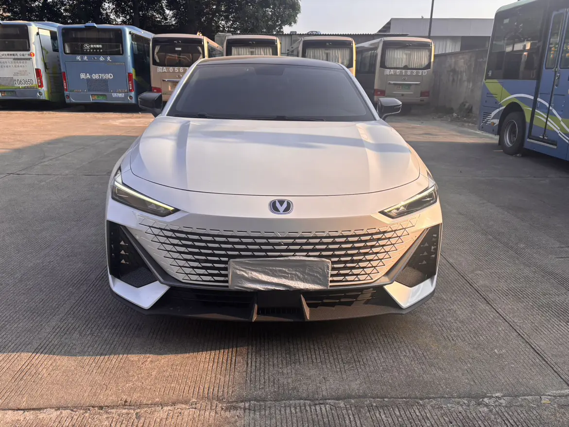 Changan UNI-V  из Китая