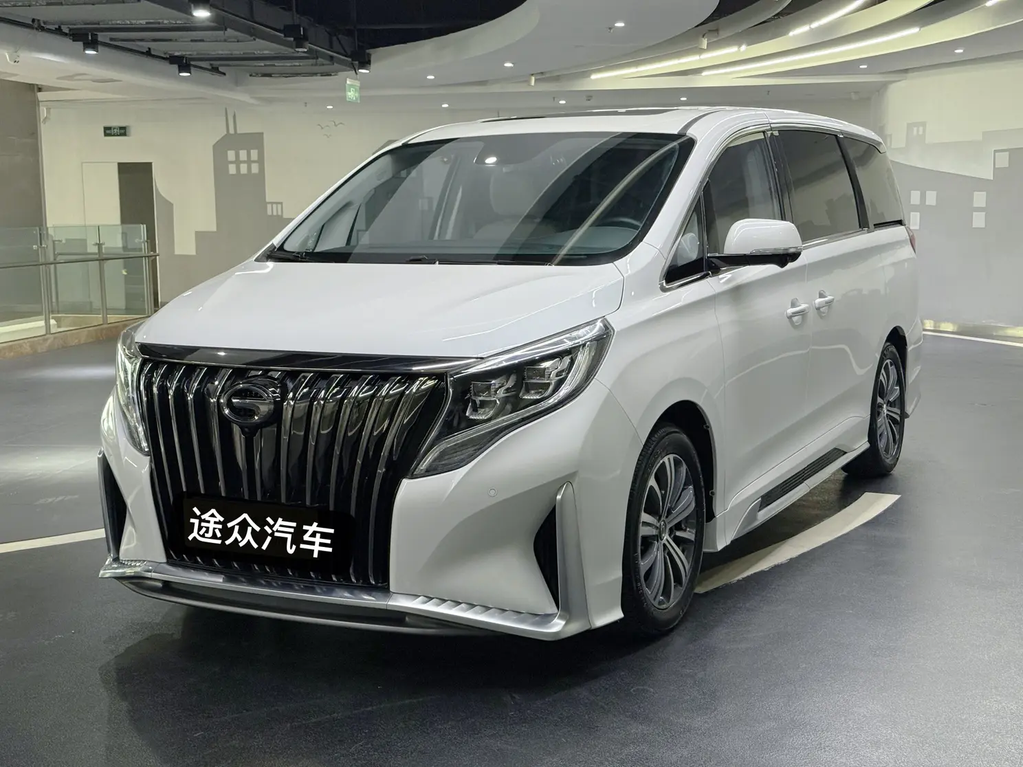 GAC Trumpchi M8  из Китая