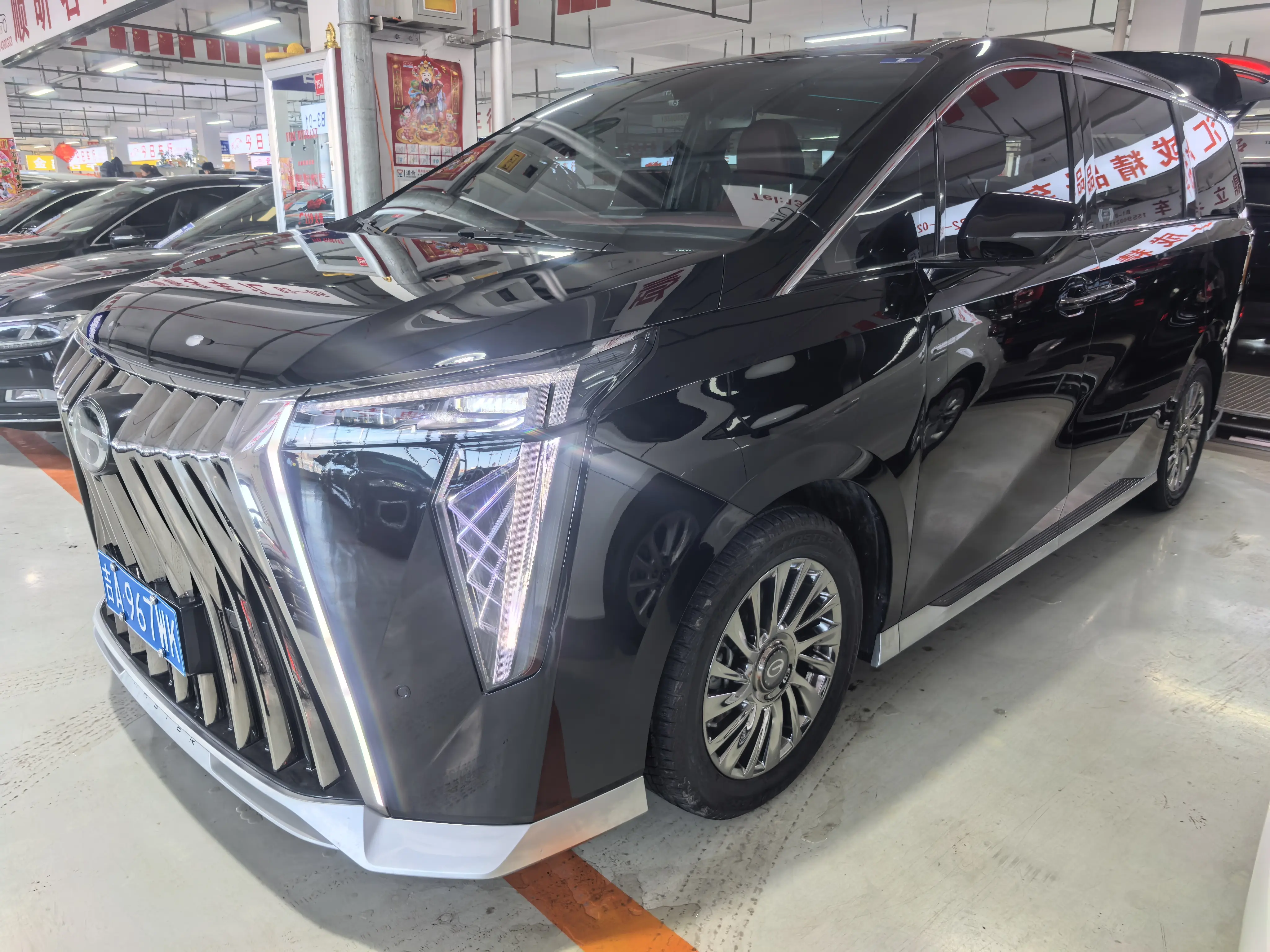 GAC Trumpchi M8  из Китая