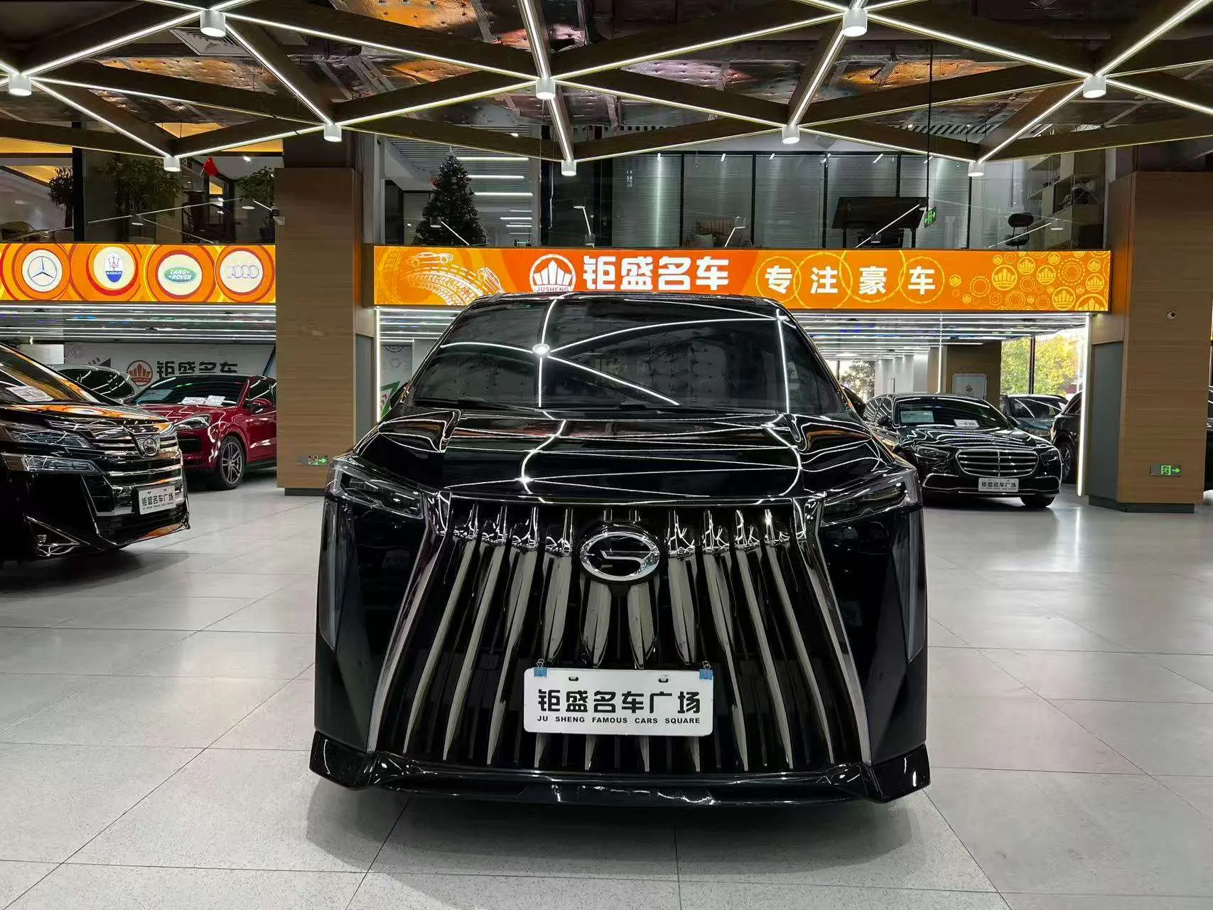 GAC Trumpchi M8  из Китая