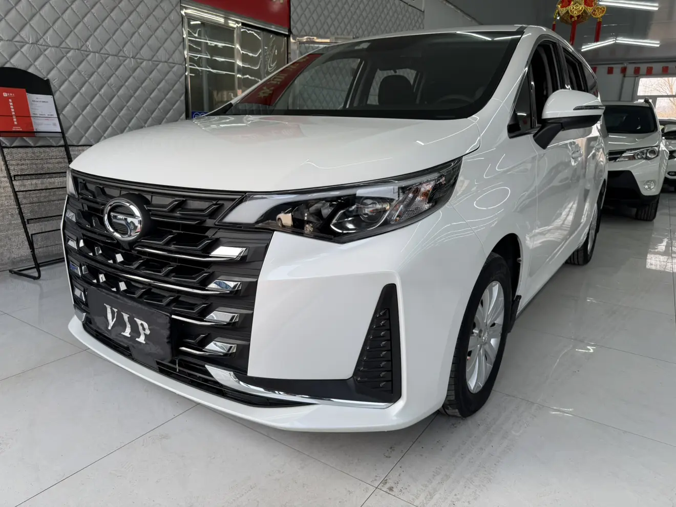 GAC Trumpchi M6  из Китая