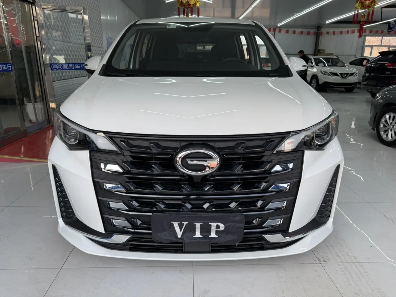 GAC Trumpchi M6  из Китая
