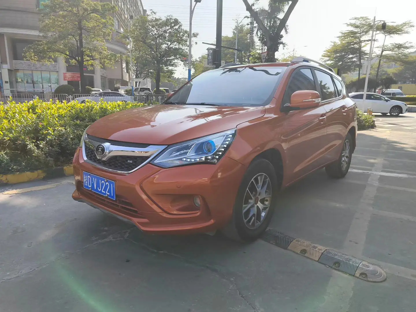 BYD Song  из Китая