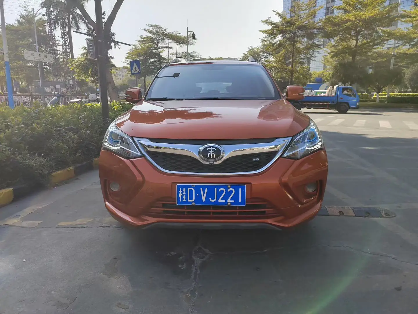 BYD Song  из Китая