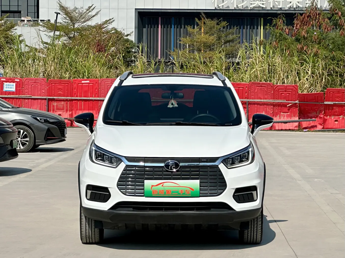 BYD Yuan EV  из Китая