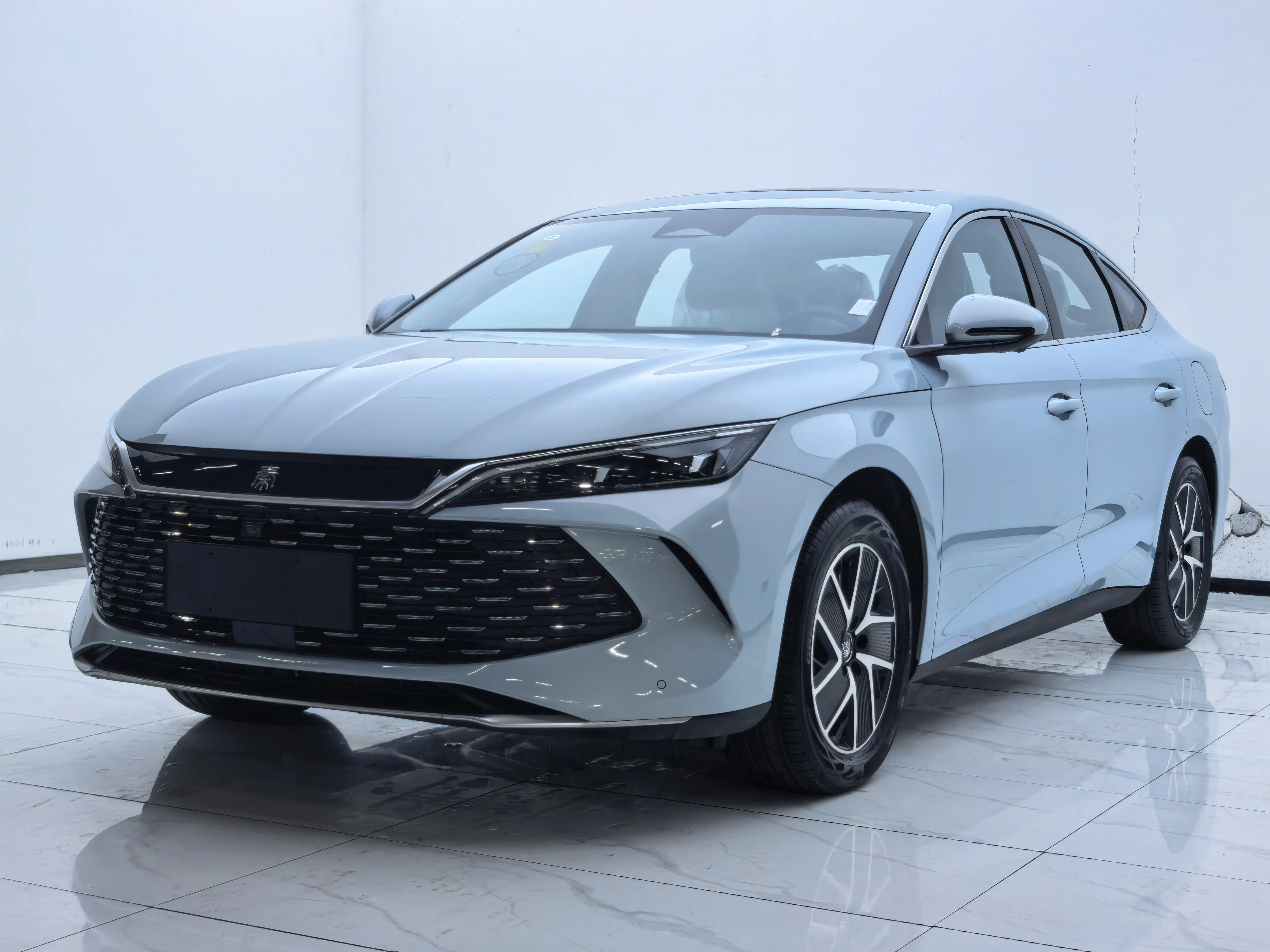 BYD Qin L DM  из Китая