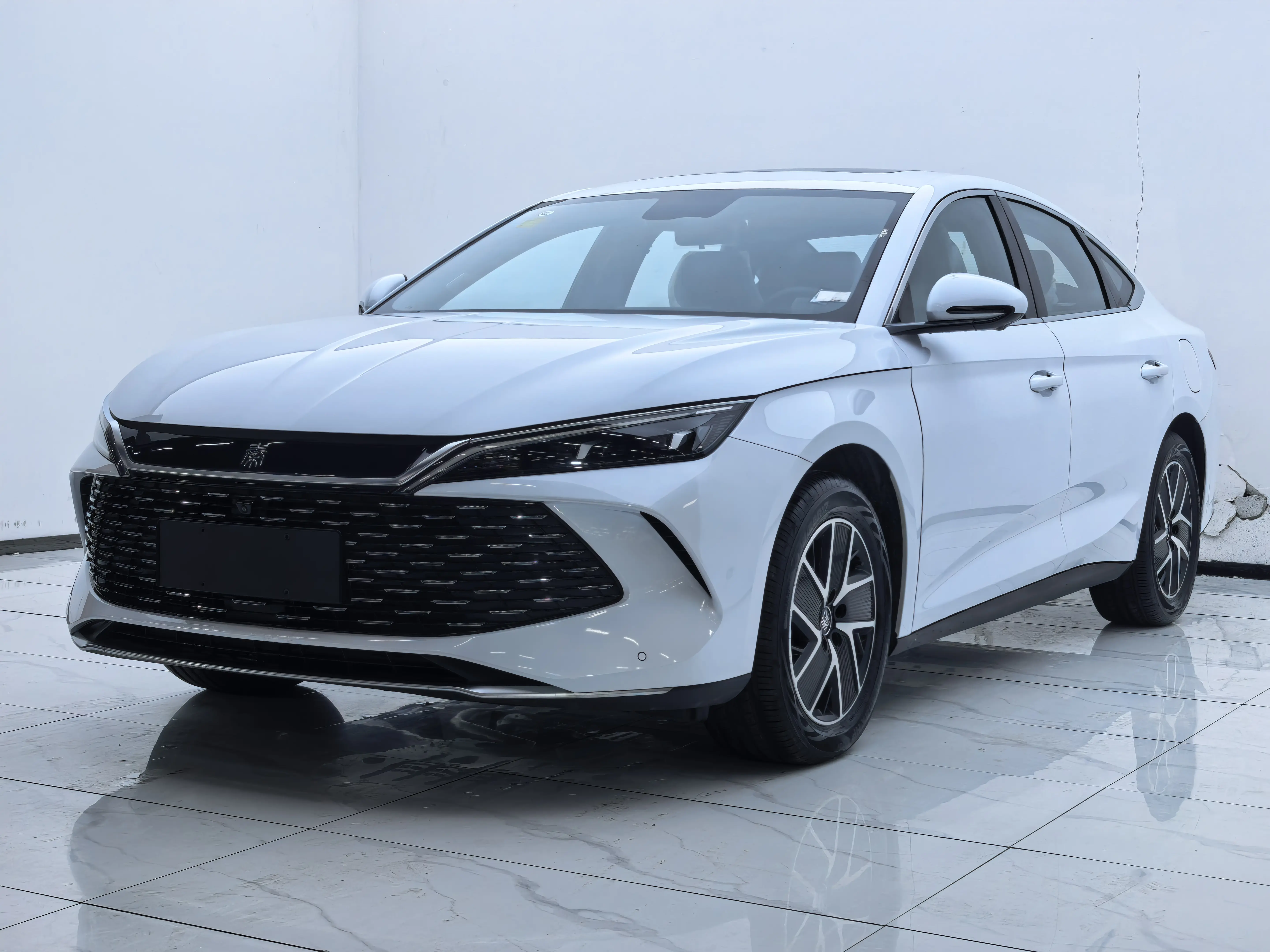 BYD Qin L DM  из Китая