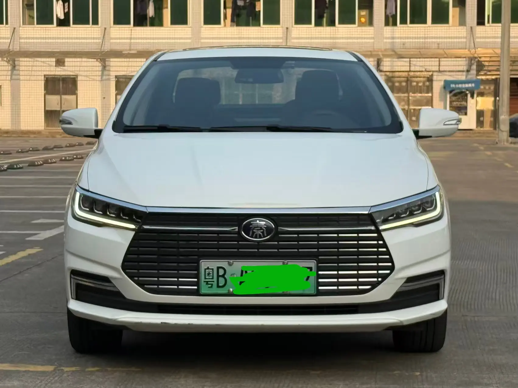 BYD QinEV  из Китая
